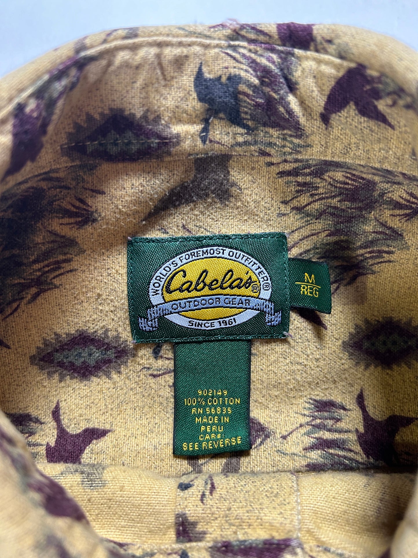 Vintage Cabelas Geese Hunting All Over Print Button Shirt Medium 22.5x30.25/31.25 Inches