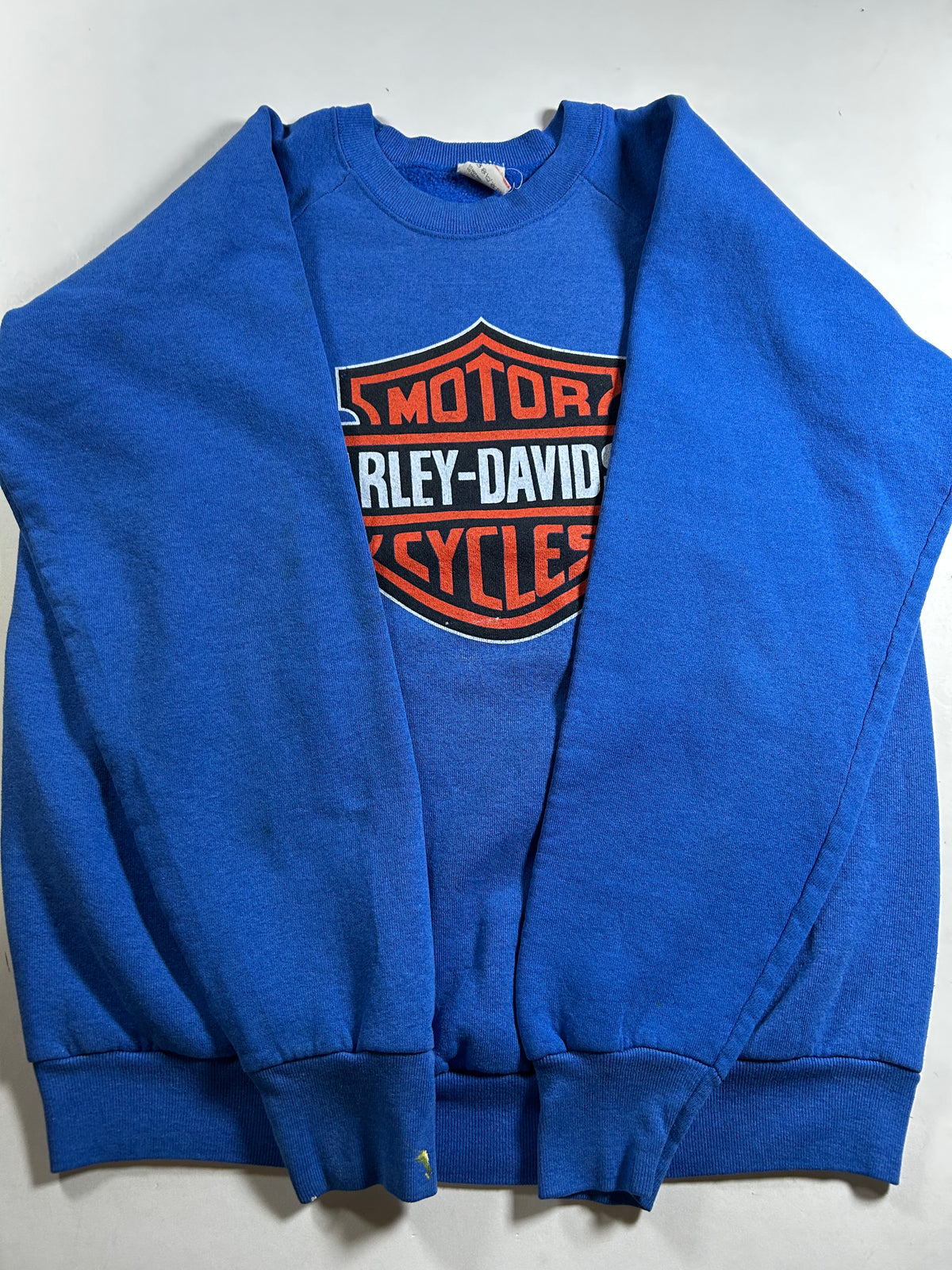 H D Emblem Logo Raglan Crewneck Sweatshirt Mediumish Fit 21.75x26.75 Inches As Is Has Wear
