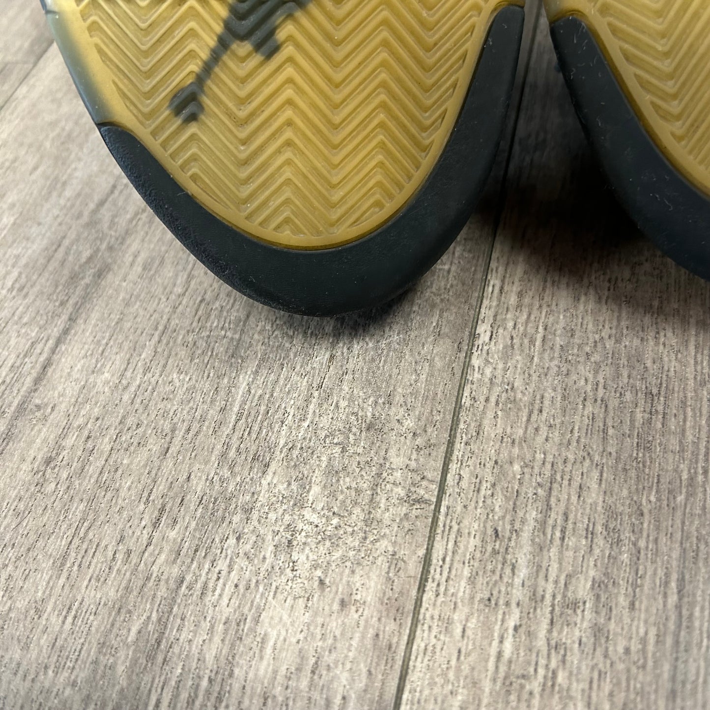 2016 Nike Air Jordan 5 Retro Black Metallic Size 9.5 Used With Box 845035 003