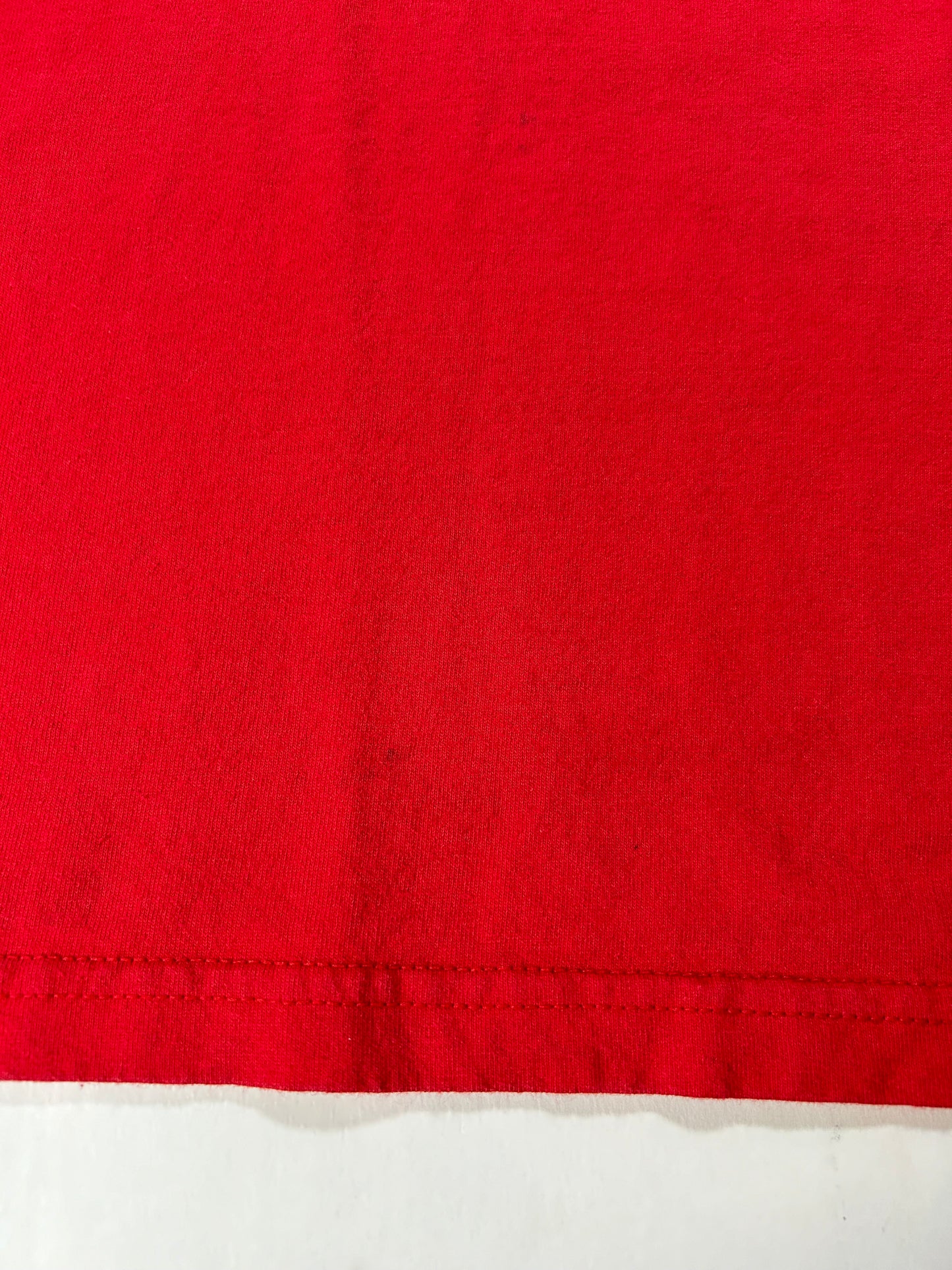 Vintage 2001 Madonna Drowned World Tour MSG Music Tee Large 21x28.76 Inches Box Logo Graphic Red