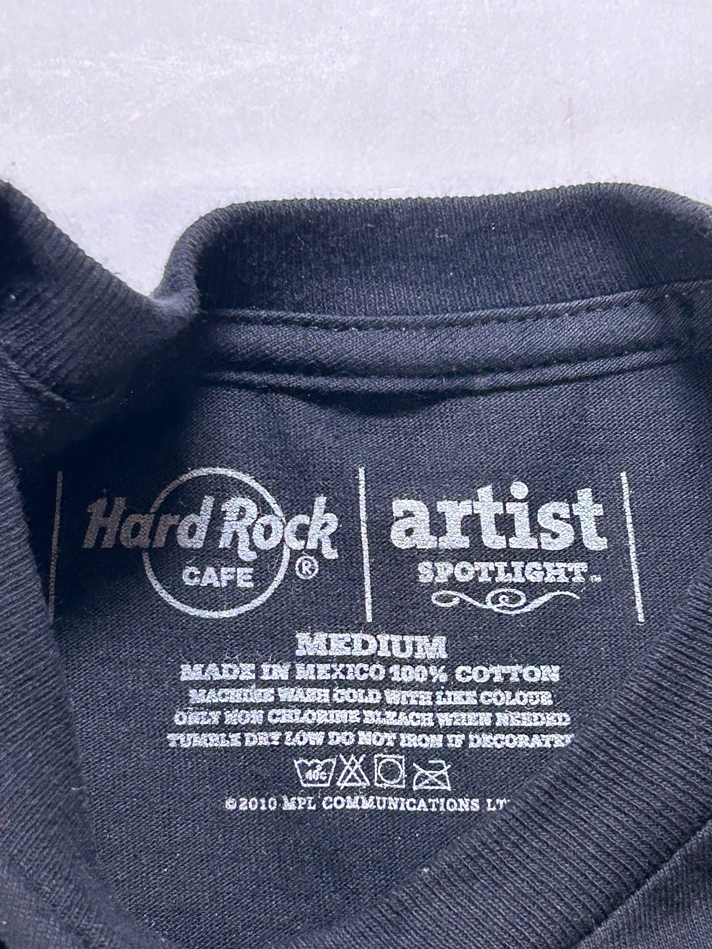 Paul McCartney Hard Rock Cafe Moon WHY HUNGER Artist Spotlight 2010 Medium 20.25x29 Inches Tee Shirt