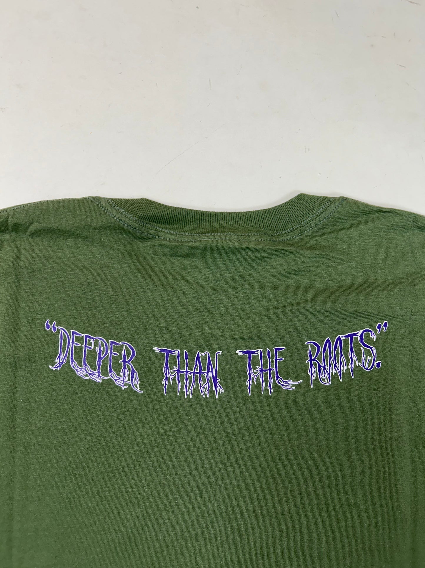 Edgewood NJ first edition “Deeper Than The Roots.” Tee XL 24.25x29 Inches 00s Gildan 100% Cotton Honduras Olive Green