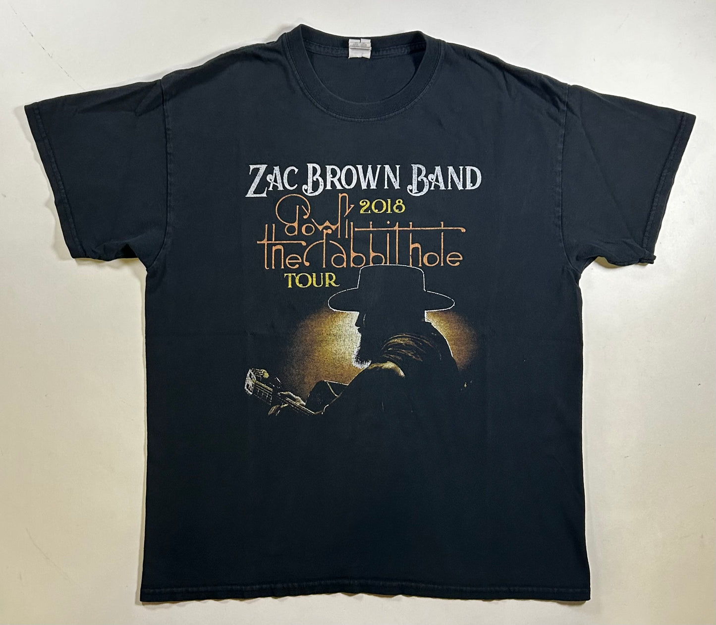 2018 Zac Brown Band Parking Lot Tour Tee Large 21.75x27.5 Inches