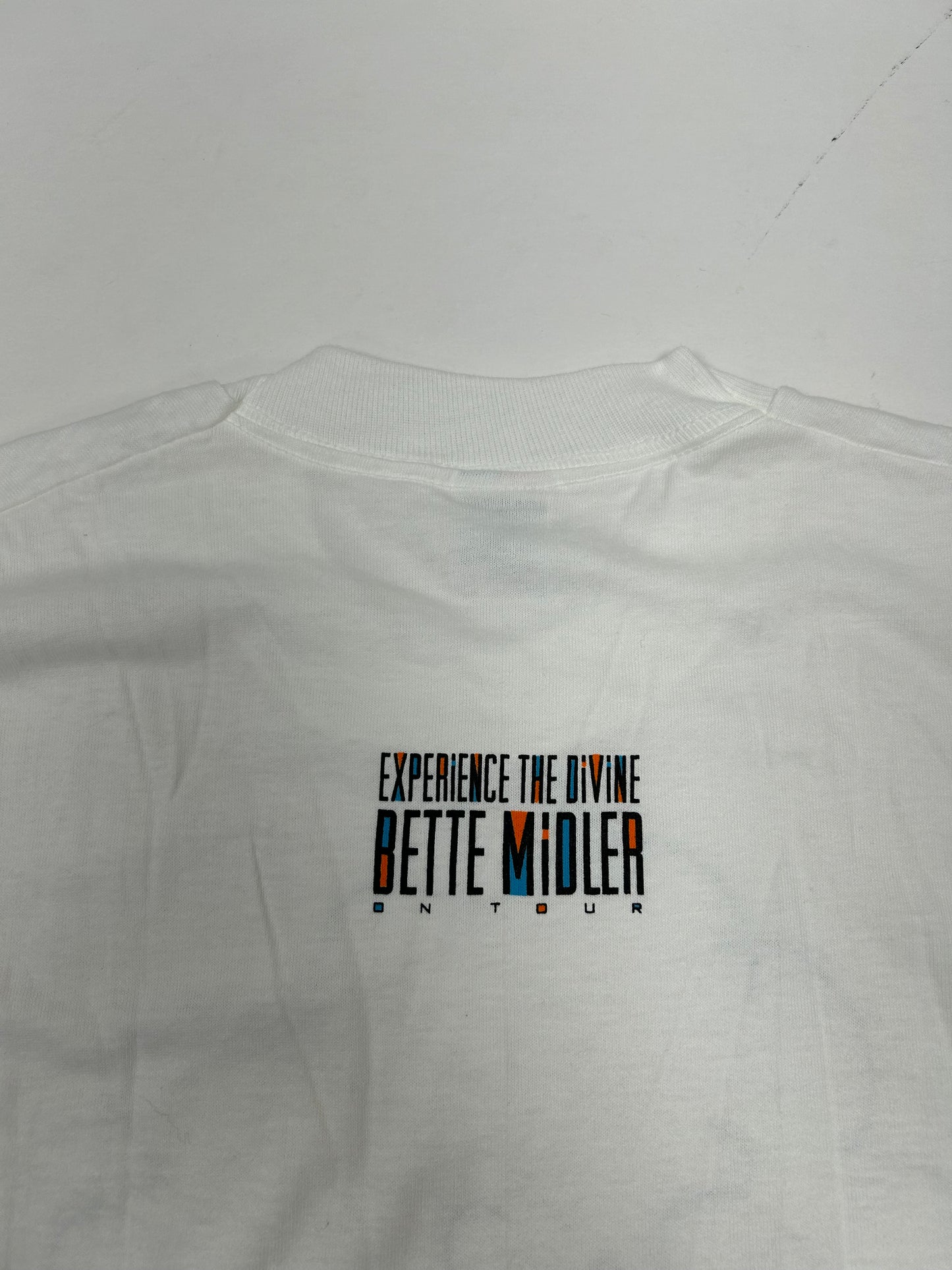 Vintage Bette Midler Experience The Devine Tour 1993 Tee Large 22x32.5 Inches
