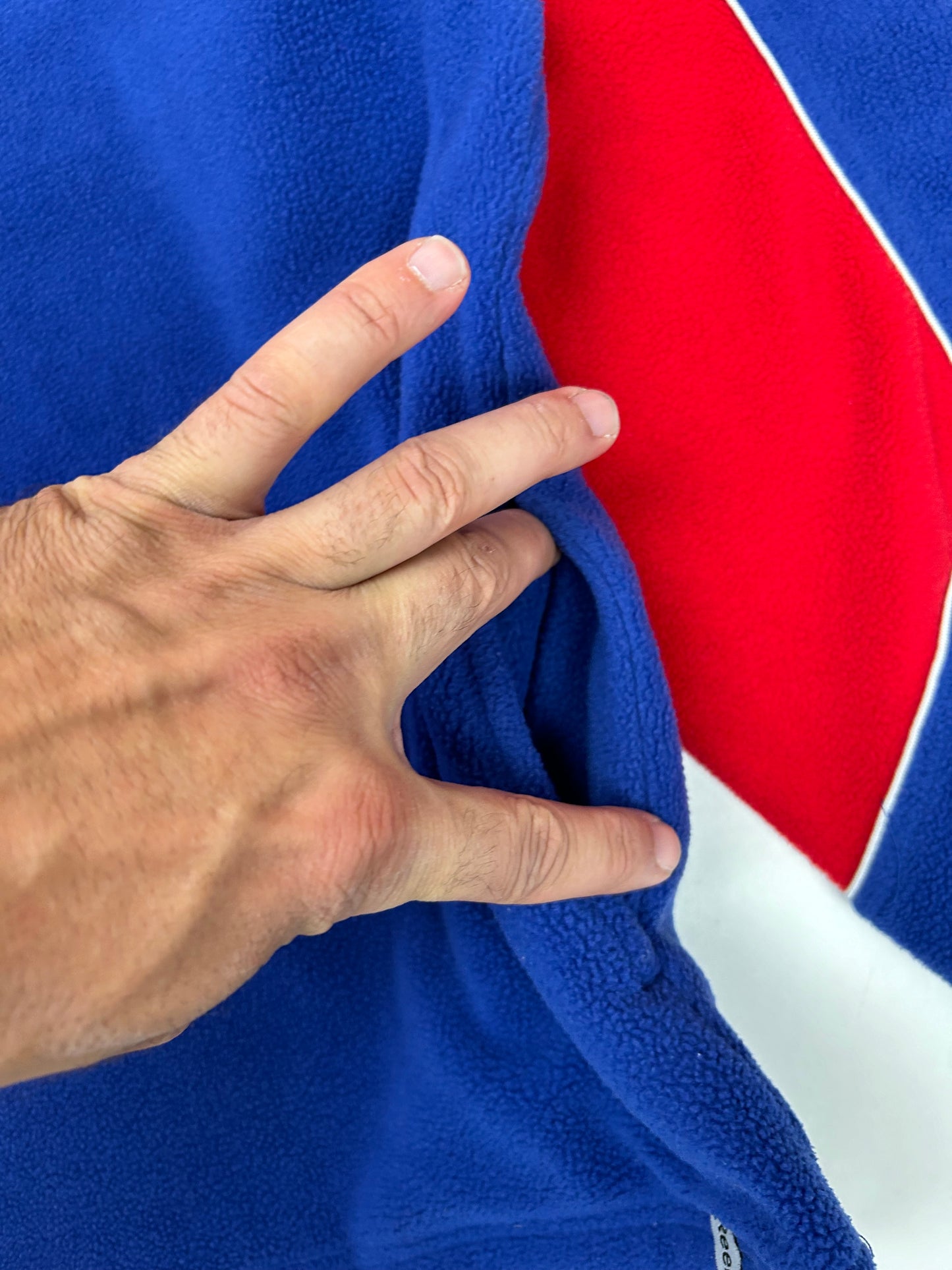 Vintage 00s Reebok Team Apparel New York Giants NFL Fleece 1/4 Zip Smallish Fit 20.5x26.5 Inches