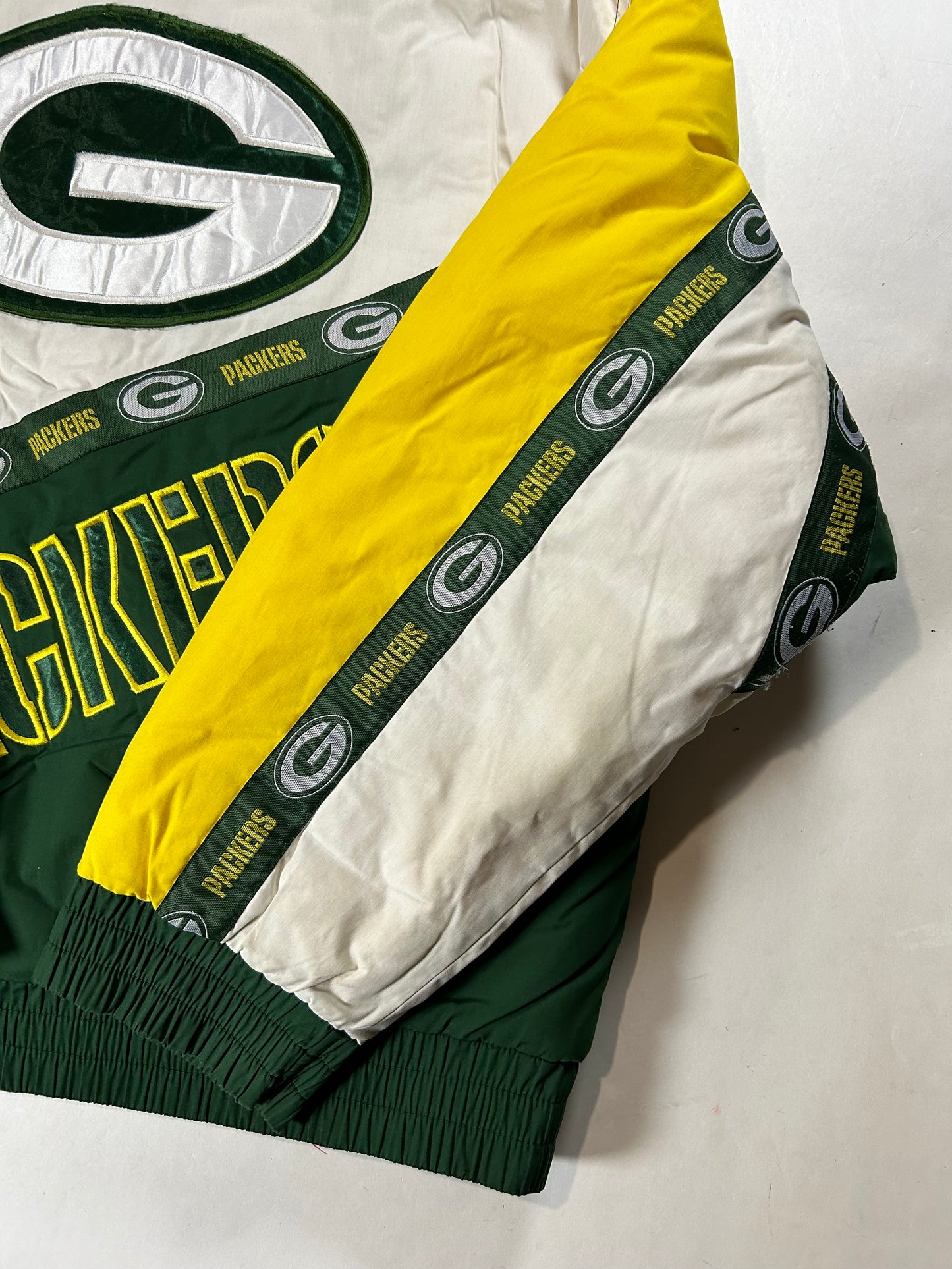Vintage 90s Pro Player By Daniel Young Green Bay Packers NFL Zip Up Puffer Jacket Large 27.5x28 Inches As Is Has Wear