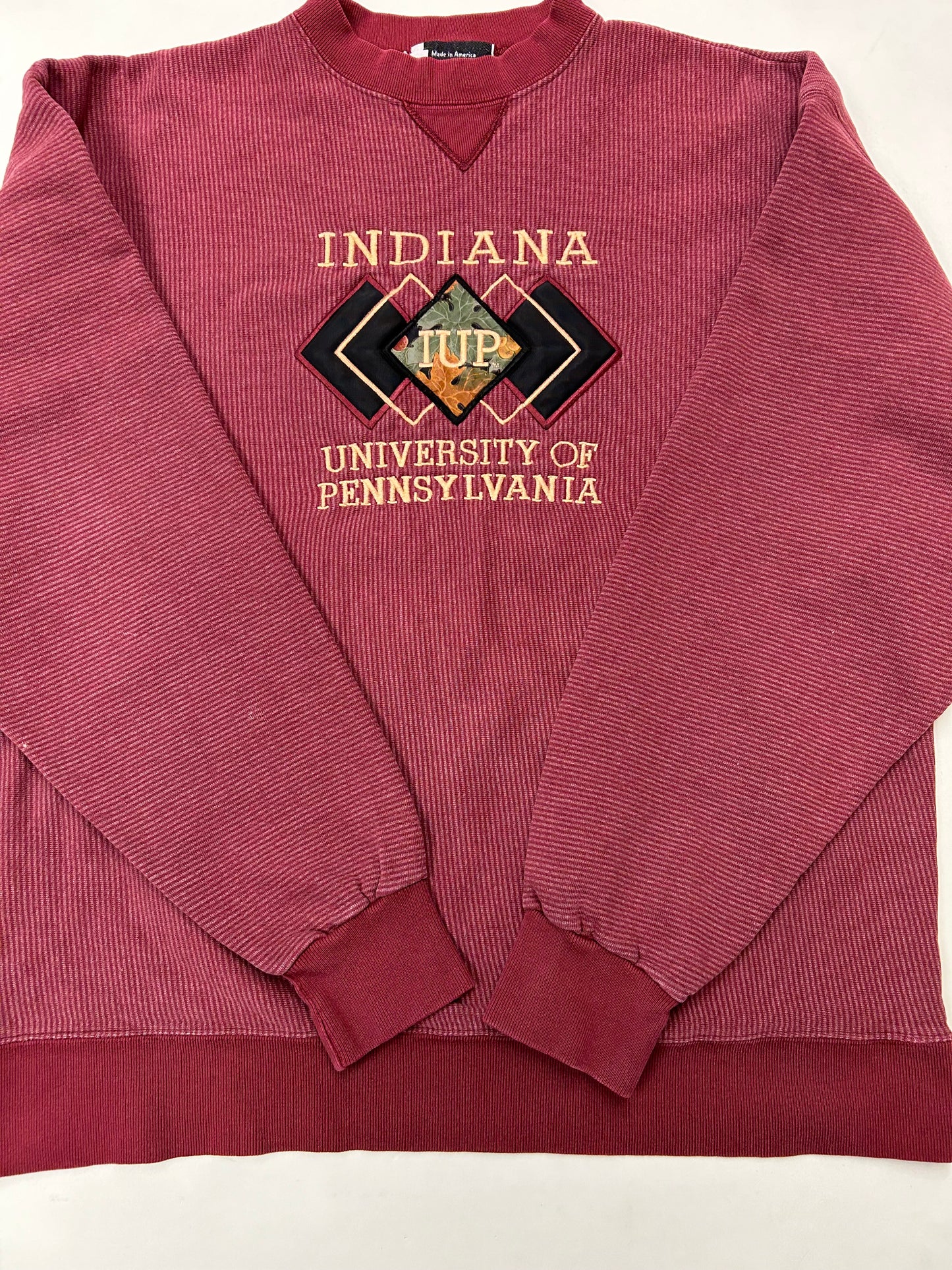 Vintage Image Wear Indiana University Of Pennsylvania IUP College Crewneck Sweatshirt Large/Medium Fit 23.75x29.25 Inches