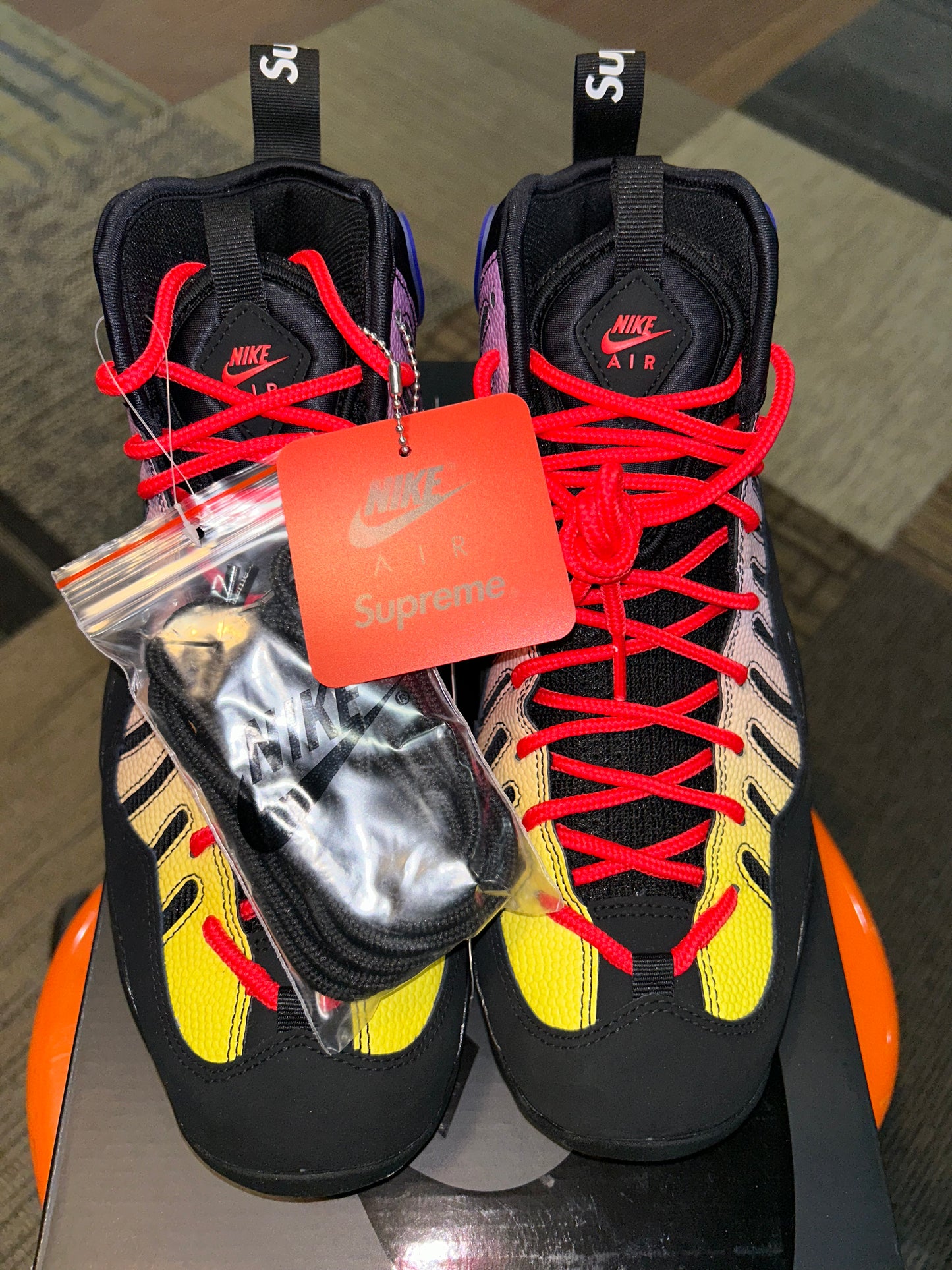 Nike Air Bakin x Supreme New York Black Gradient Sneaker Brand New DS Size 10