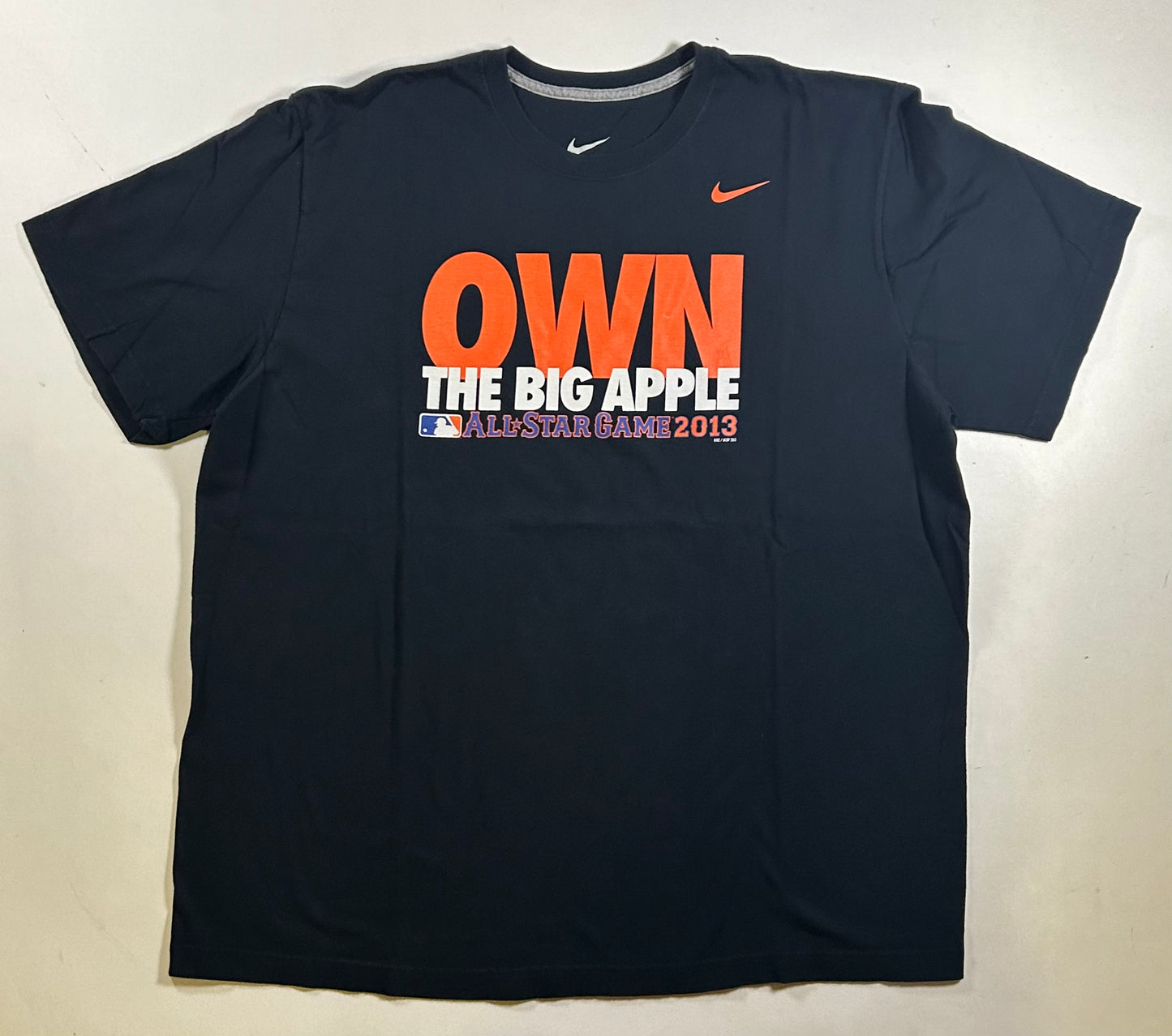 Nike 2013 MLB All Star Game Own The Big Apple New York Baseball Tee 2XL 25.75x31.25 Inches