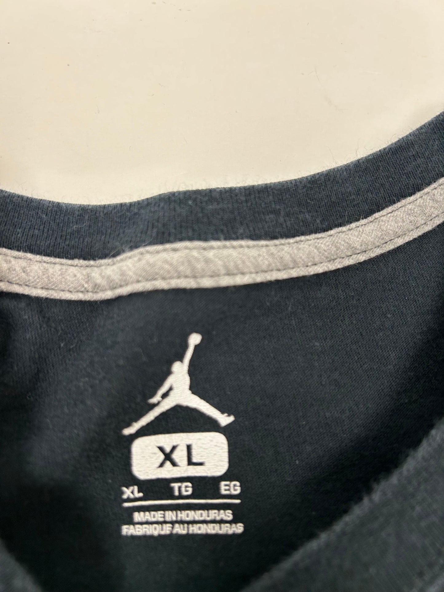 Jordan Brand RE2SPECT Derek Jeter New York Yankees MLB Tee XL 24x29.5 Inches Fading