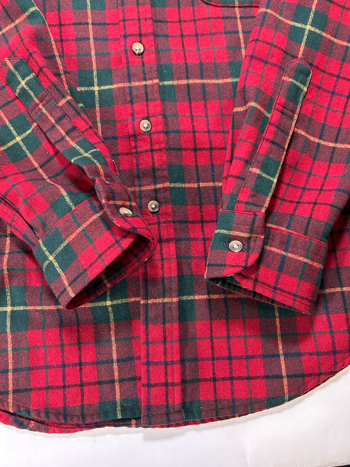 Pendleton Plaid Fireside 100% Wool Button Down Flannel Shirt Large 23.5x30.75 Inches Red Green