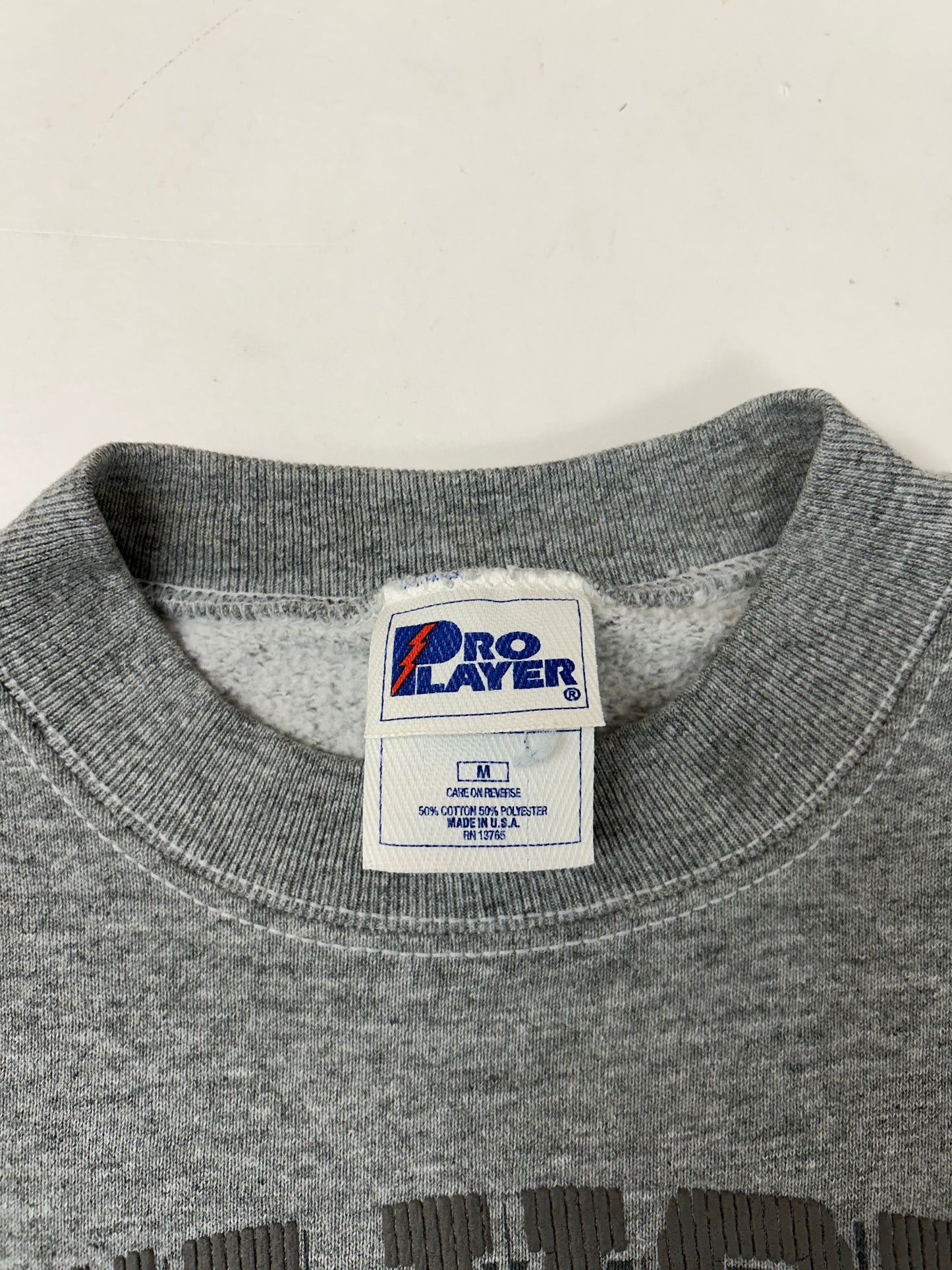 Vintage 1997 Pro Player New York Giants NFL Crewneck Sweatshirt Small/Medium Fit 21.5x26.25 Inches