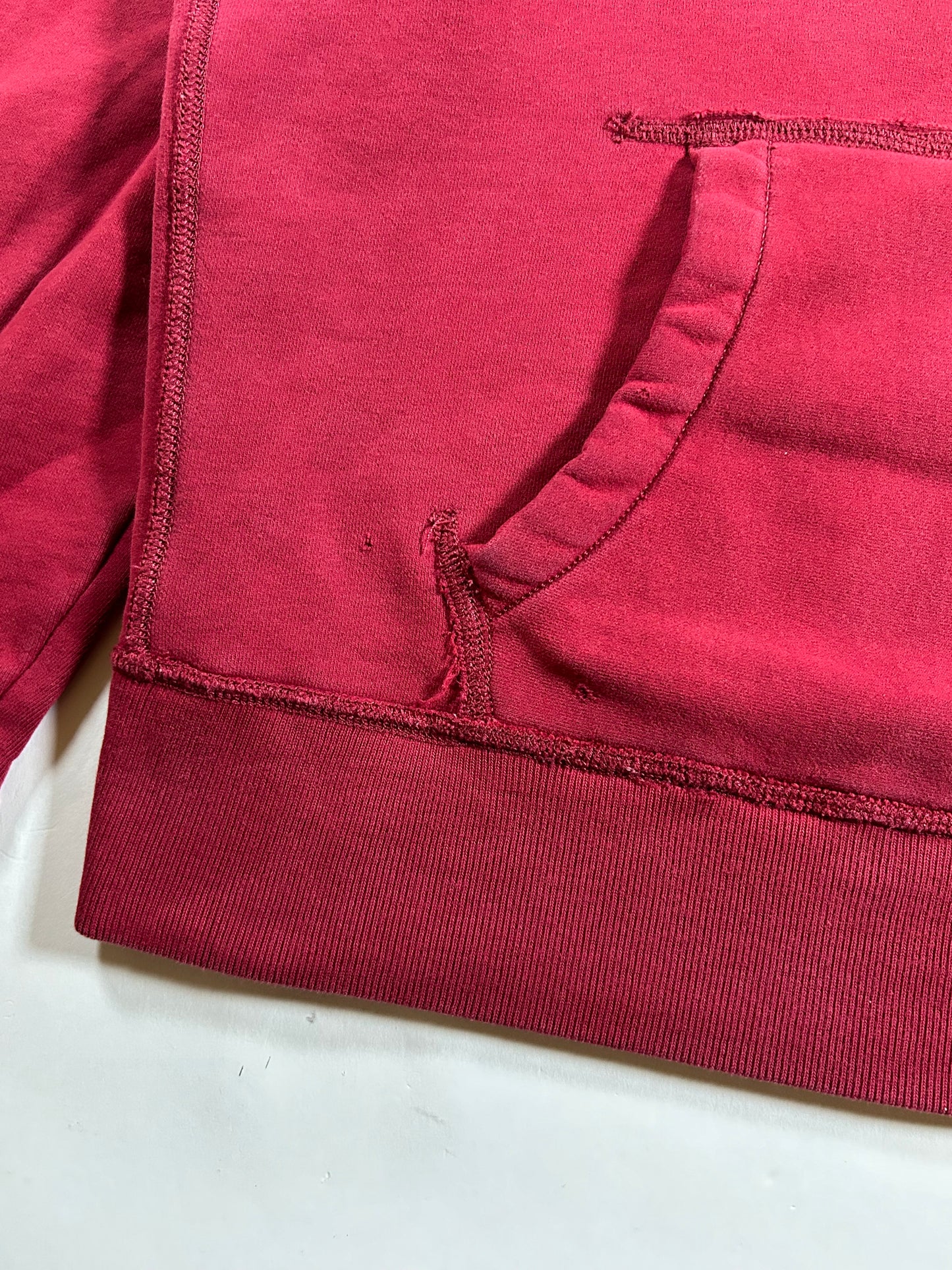 Hollister 22 California Graphic Logo Pullover Hooded Sweatshirt Small 22.25x26.75 Inches Red