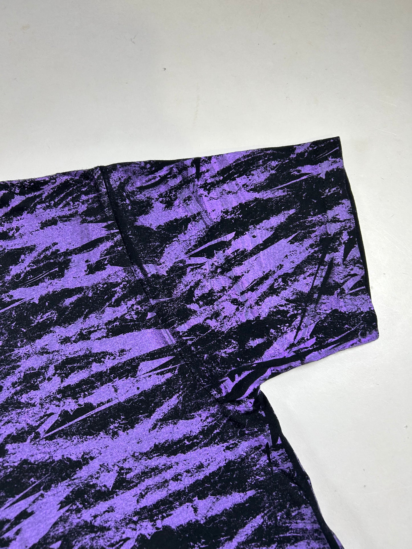 Hawk Skateboarding Tony Hawk Brand Skateboard Skate Tee Medium 20.25x28.25 Inches Purple and Black