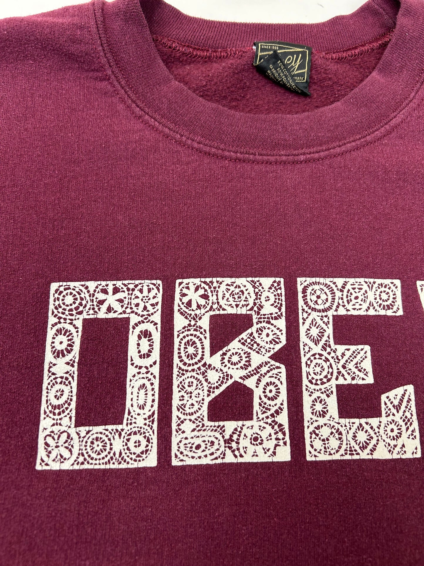 00s Obey Crewneck Sweatshirt Maroon Medium 22.5x25.5 Inches