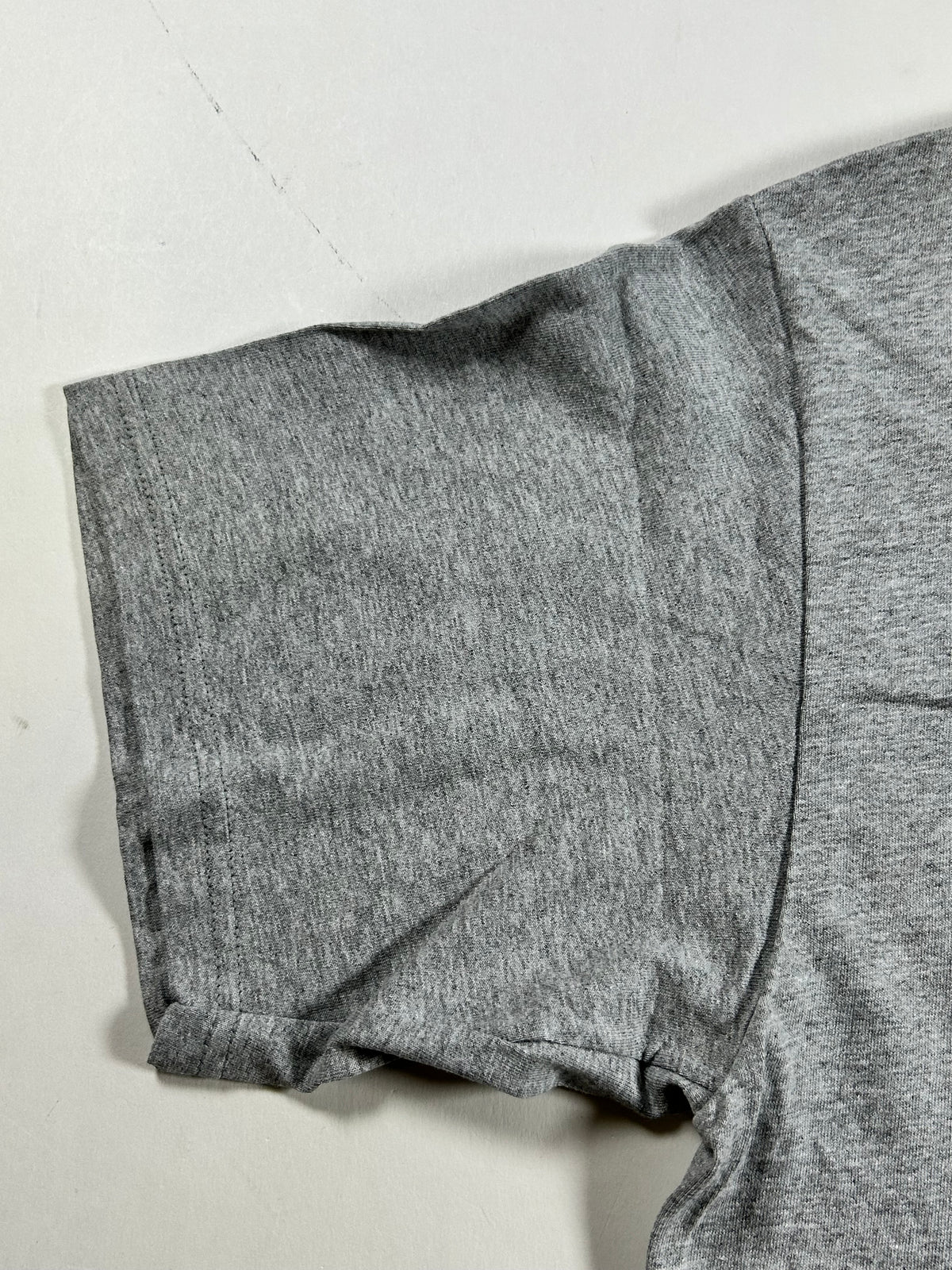 DS Brand New Old Stock Vintage Lee Sport New York Yankees 1999 MLB World Series Champions Official Clubhouse Edition Tee Gray Large 22.5x31.5 Inches