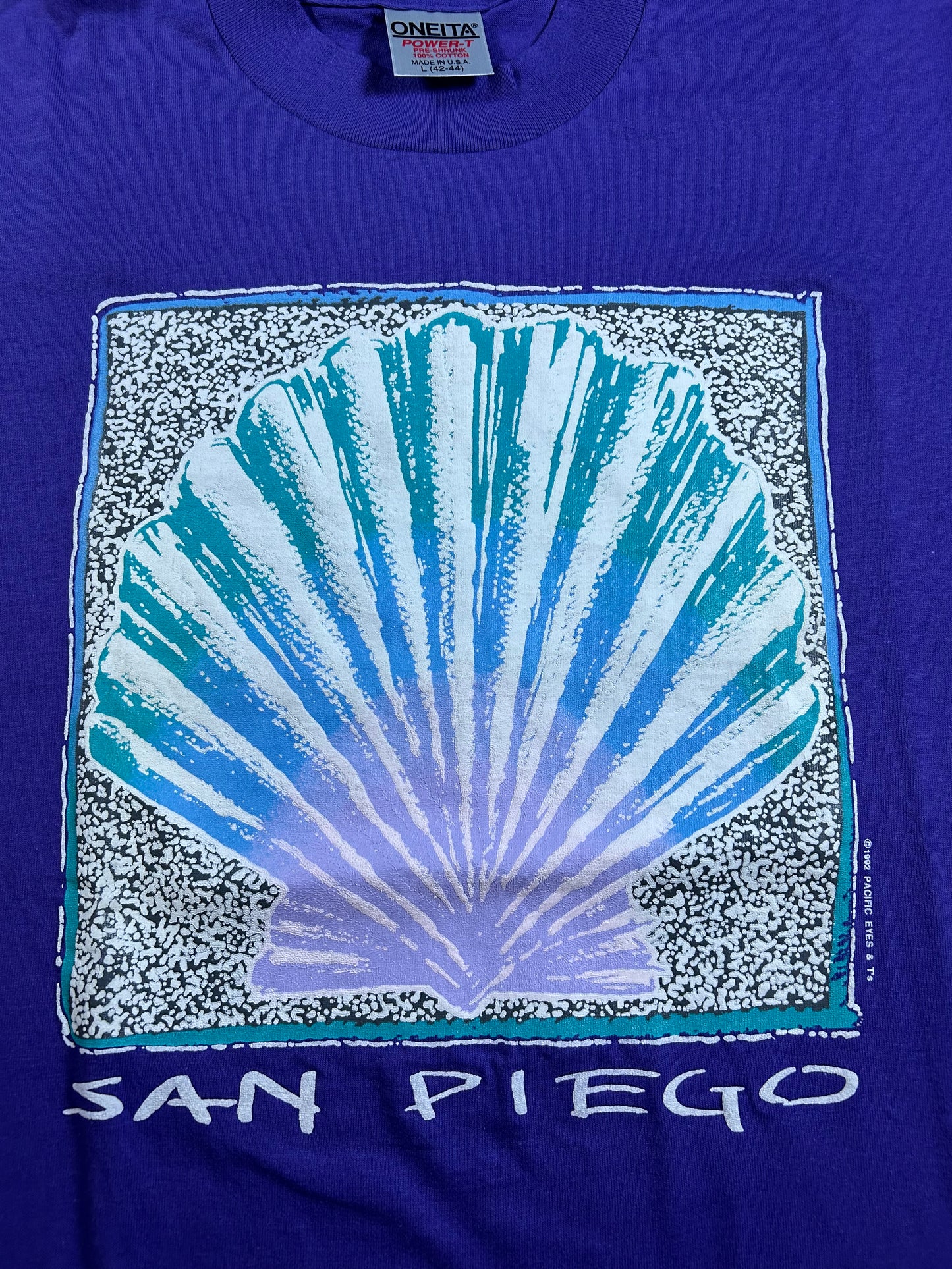 Vintage 1992 San Diego Seashell Destination Vactuon Tee Purple Large/Medium Fit 20.5x30 Inches