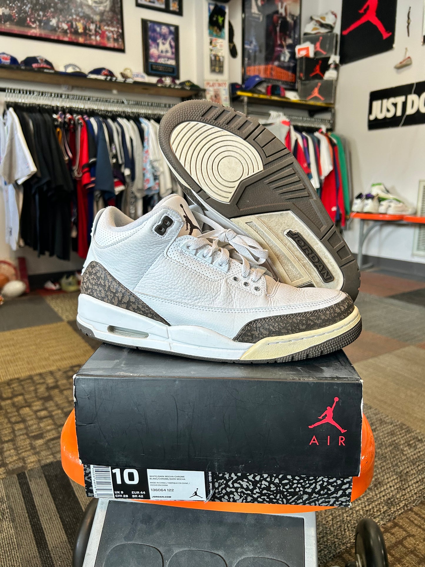 Air Jordan 3 Retro 2018 Mocha Size 10 With Box Used As Is Nike [136064 122]