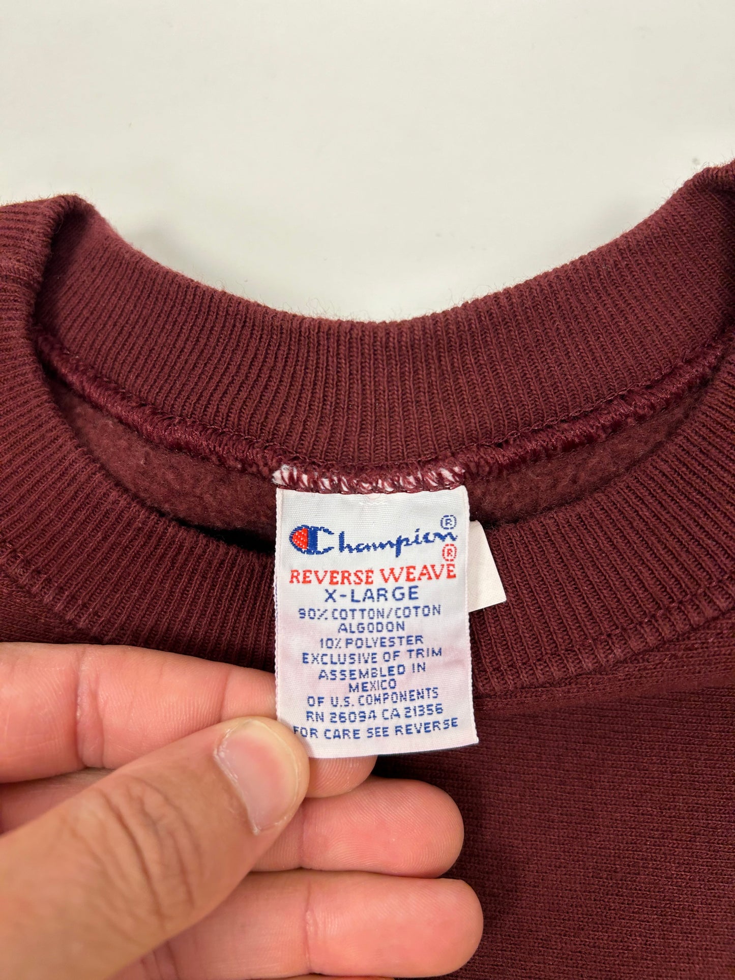 Vintage Champion Reverse Weave Iona Prep Hockey 1999-2000 Crewneck Sweatshirt XL 26.25x30.25 Inches