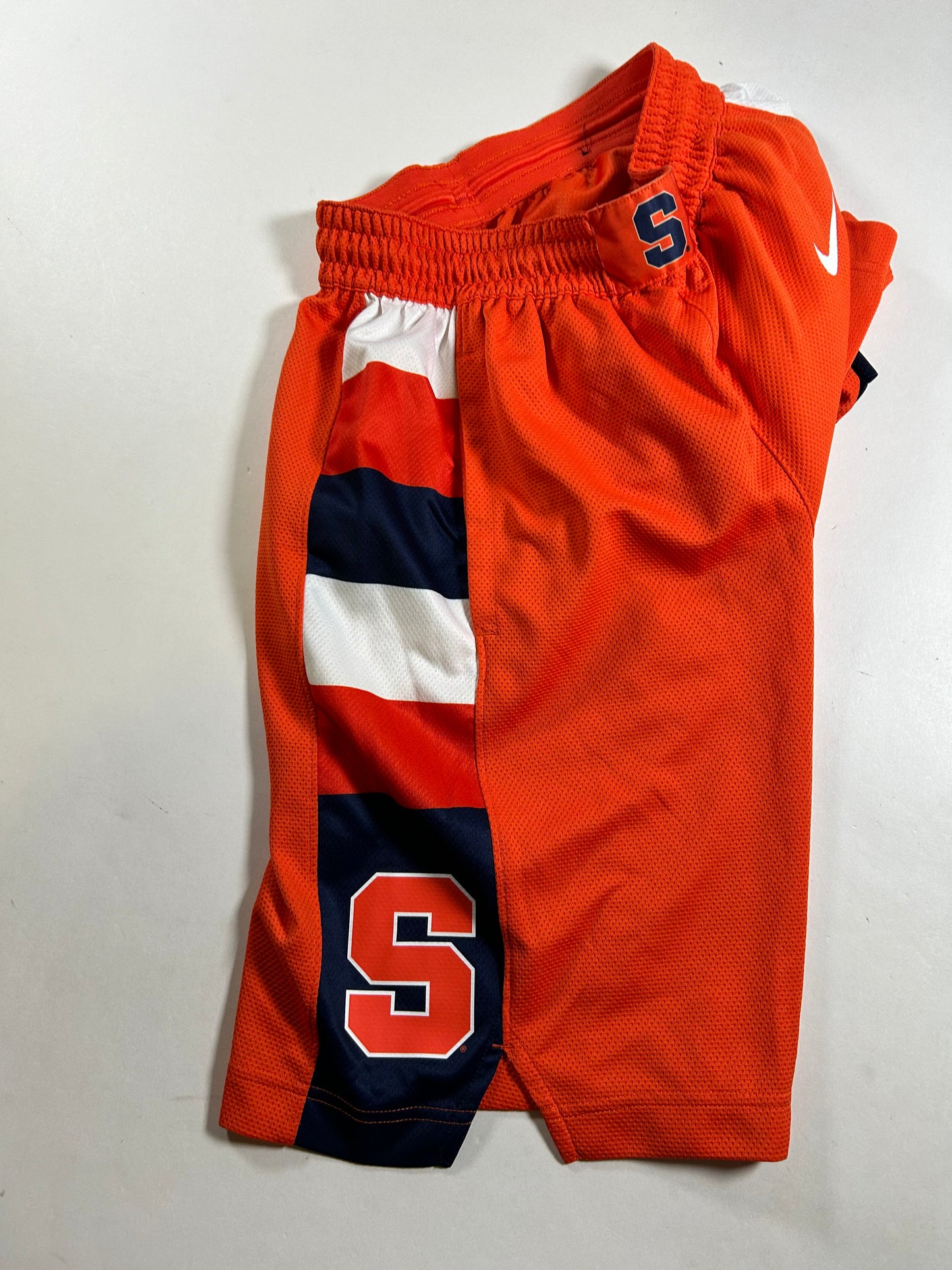 Syracuse Orange Shorts Orange NCAA Basketball Nike Dri Fit Orangemen Medium 13.25x21/22 Iniches