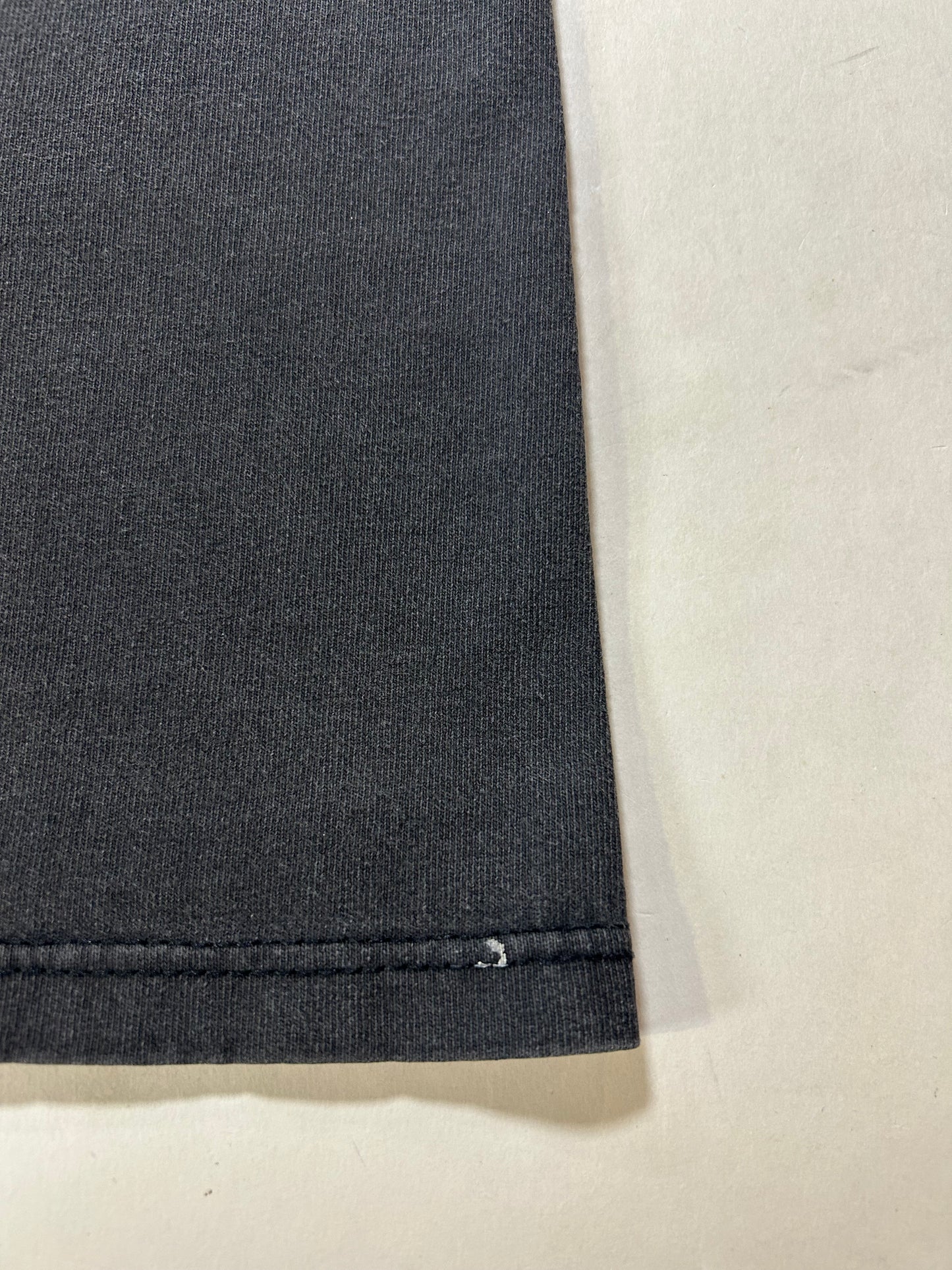 Vintage 90s New York Knicks NBA Embroidered Logo Antigua Sport Tee Faded Black XL Big Fit 25.25x31.25 Inches