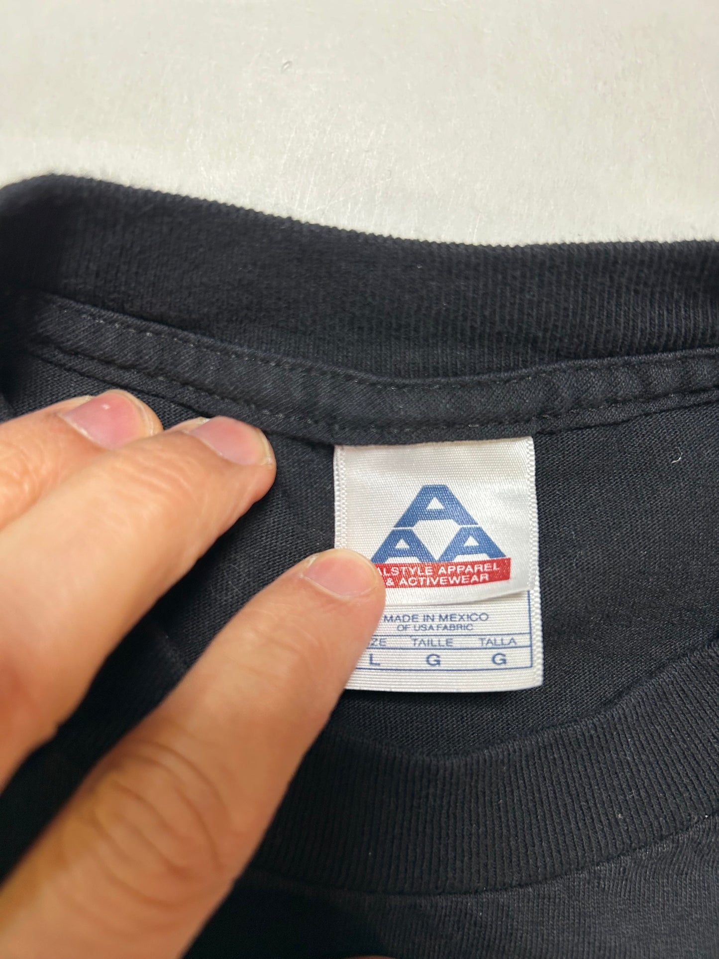 Vintage +44 North American Tour 2007 Music Band Tee Mark Hoppus Travis Barker Large 21.5x30.25 Inches