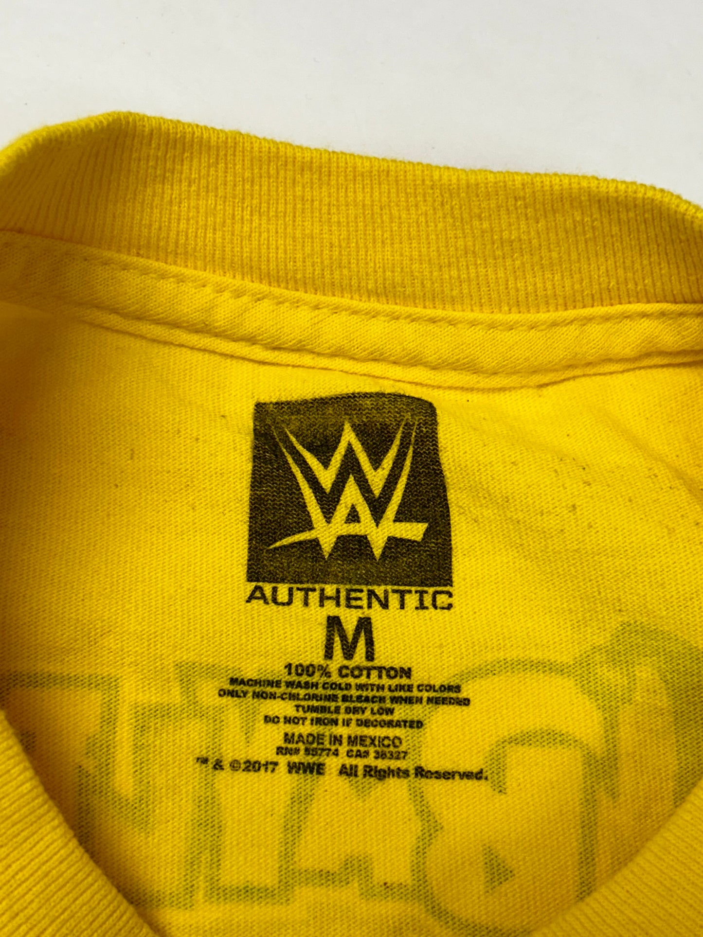 2017 WWE Bayley's Gonna Hug You NXT Boss Hug AEW Wrestling Tee Medium 19.75x27.5 Inches Yellow