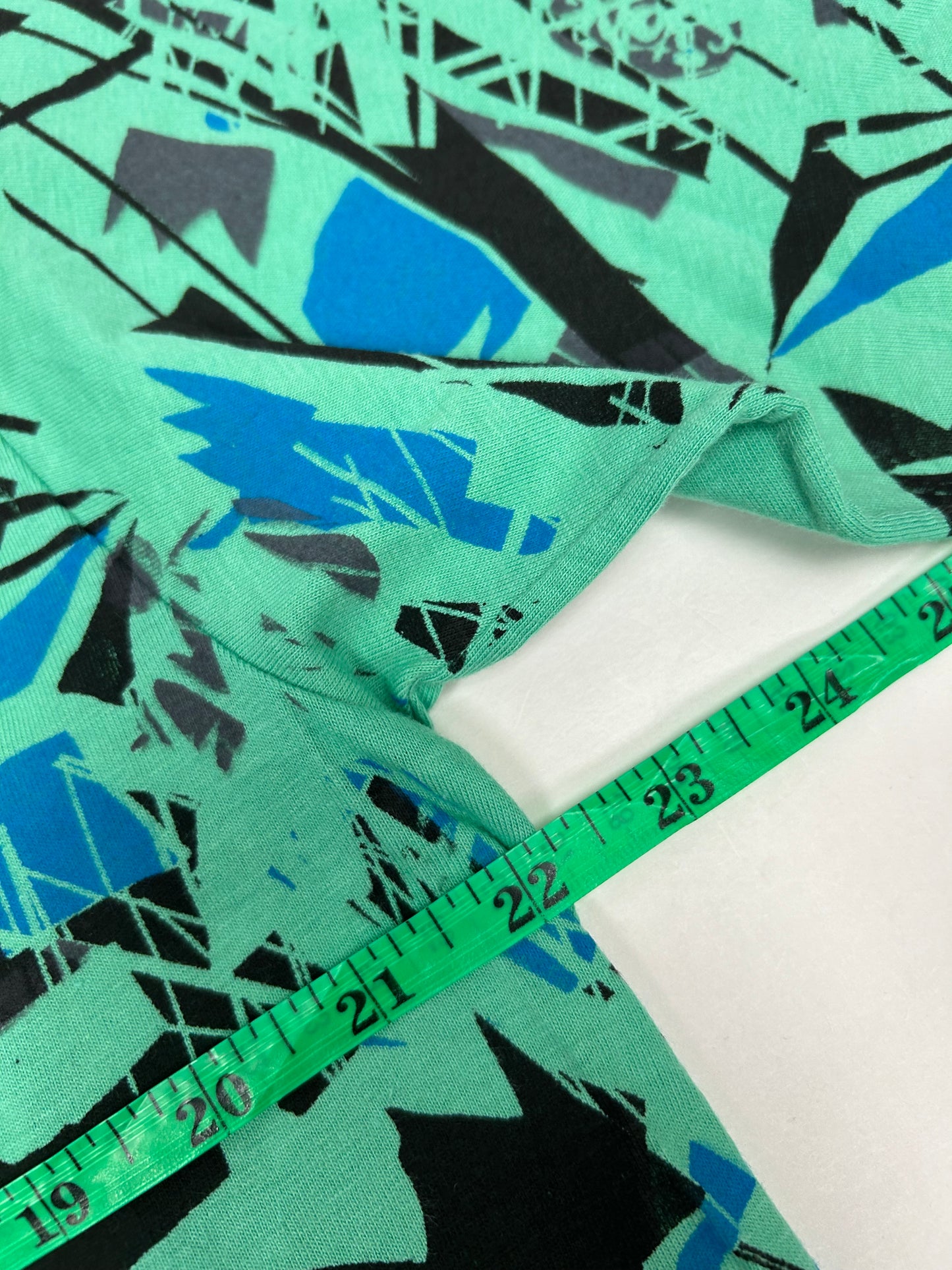 Vintage Volcom Stone All Over Print Skateboarding Skate Surf Tee Large 22.25x30.75 Inches Brand New Old Stock With Tag