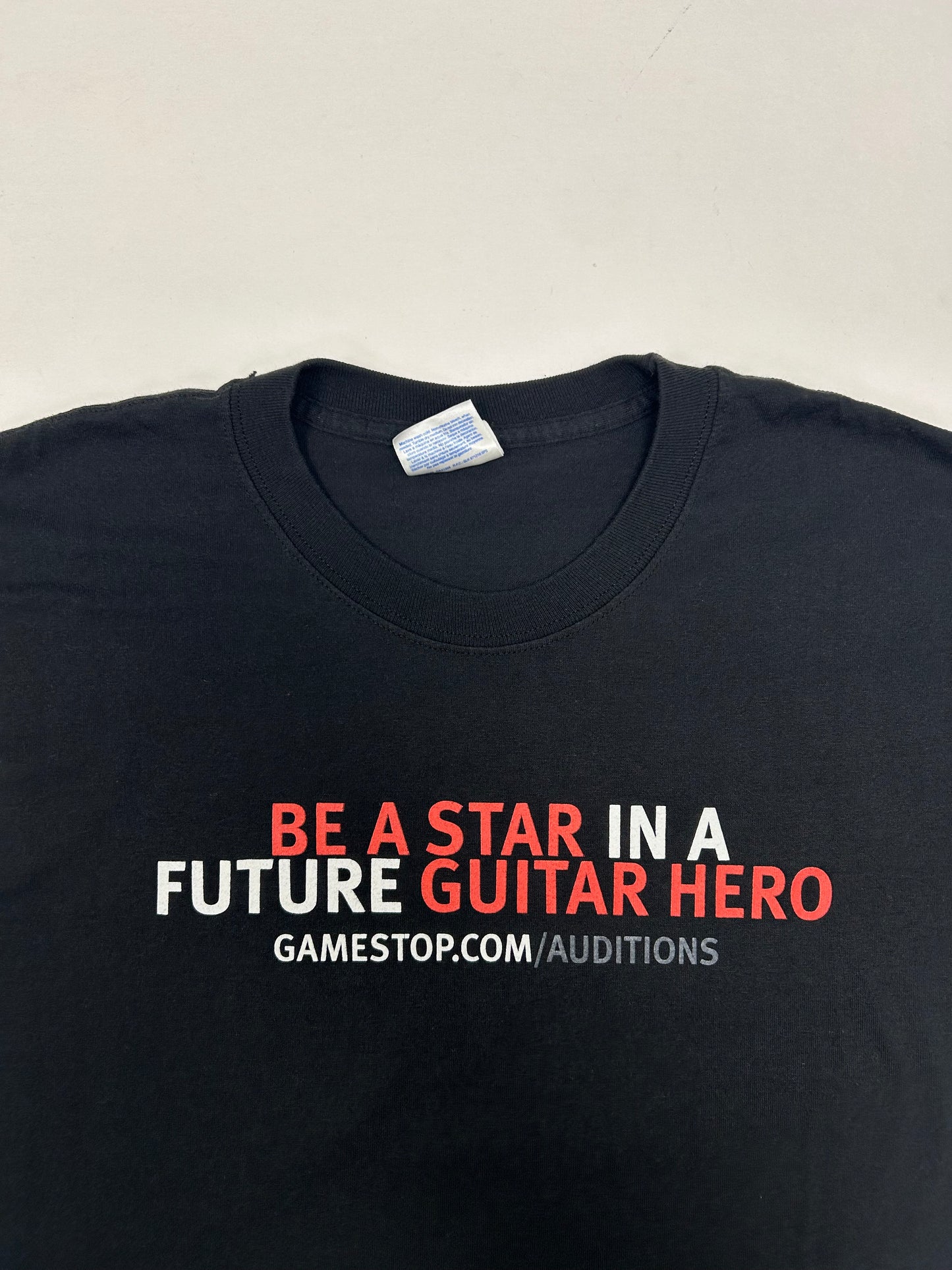 Vintage GameStop Guitar Hero World Tour Tee Large 21.25x29 Inches