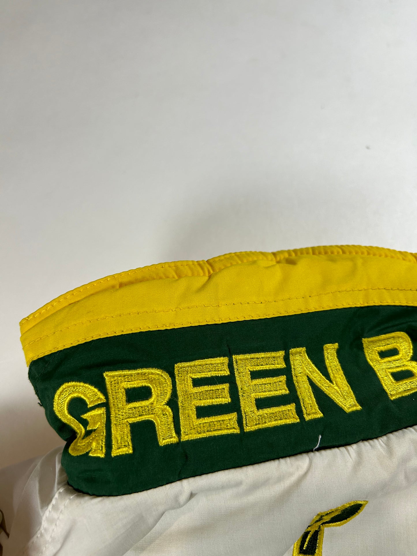 Vintage 90s Pro Player By Daniel Young Green Bay Packers NFL Zip Up Puffer Jacket Large 27.5x28 Inches As Is Has Wear