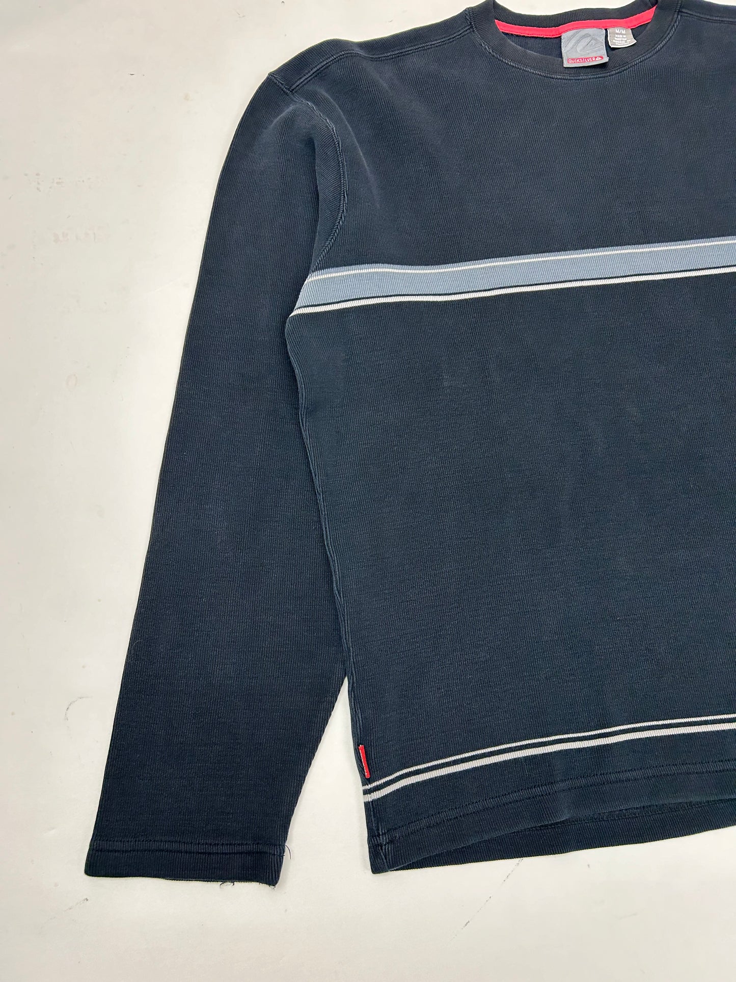 Vintage Quiksilver Thermal Long Sleeve Shirt Medium/Large Fit 24.25x27.5 Inches