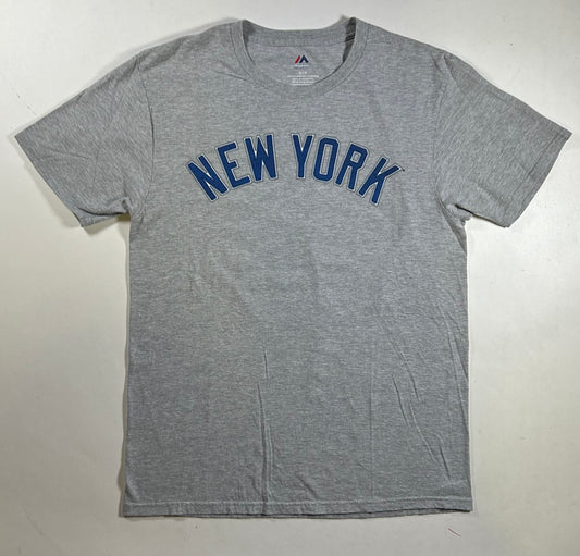 Majestic New York Yankees Aaron Judge #99 MLB Player Tee Medium 19.75x28.5 Inches Gray