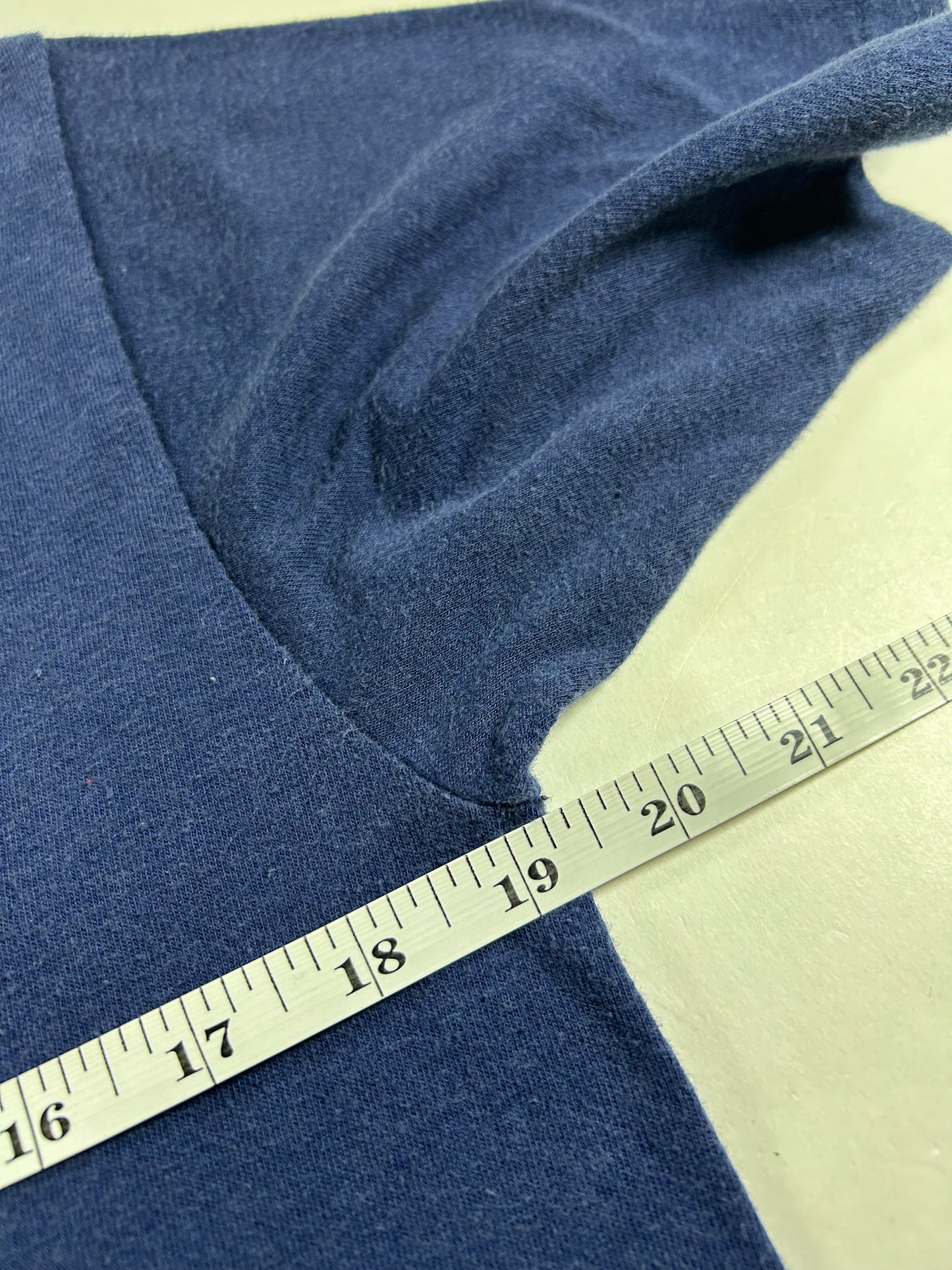 Vintage Logo 7 Chicago Bears NFL Super Bowl XX Champions Tee M/S Fit 19.25x25.5 Inches