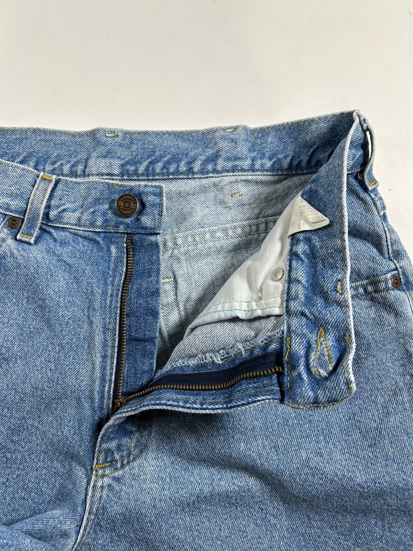 Vintage Lee Denim Jean Shorts 100% Cotton Men's 33 Fits 32 Waist 15.25x20.5 Inches
