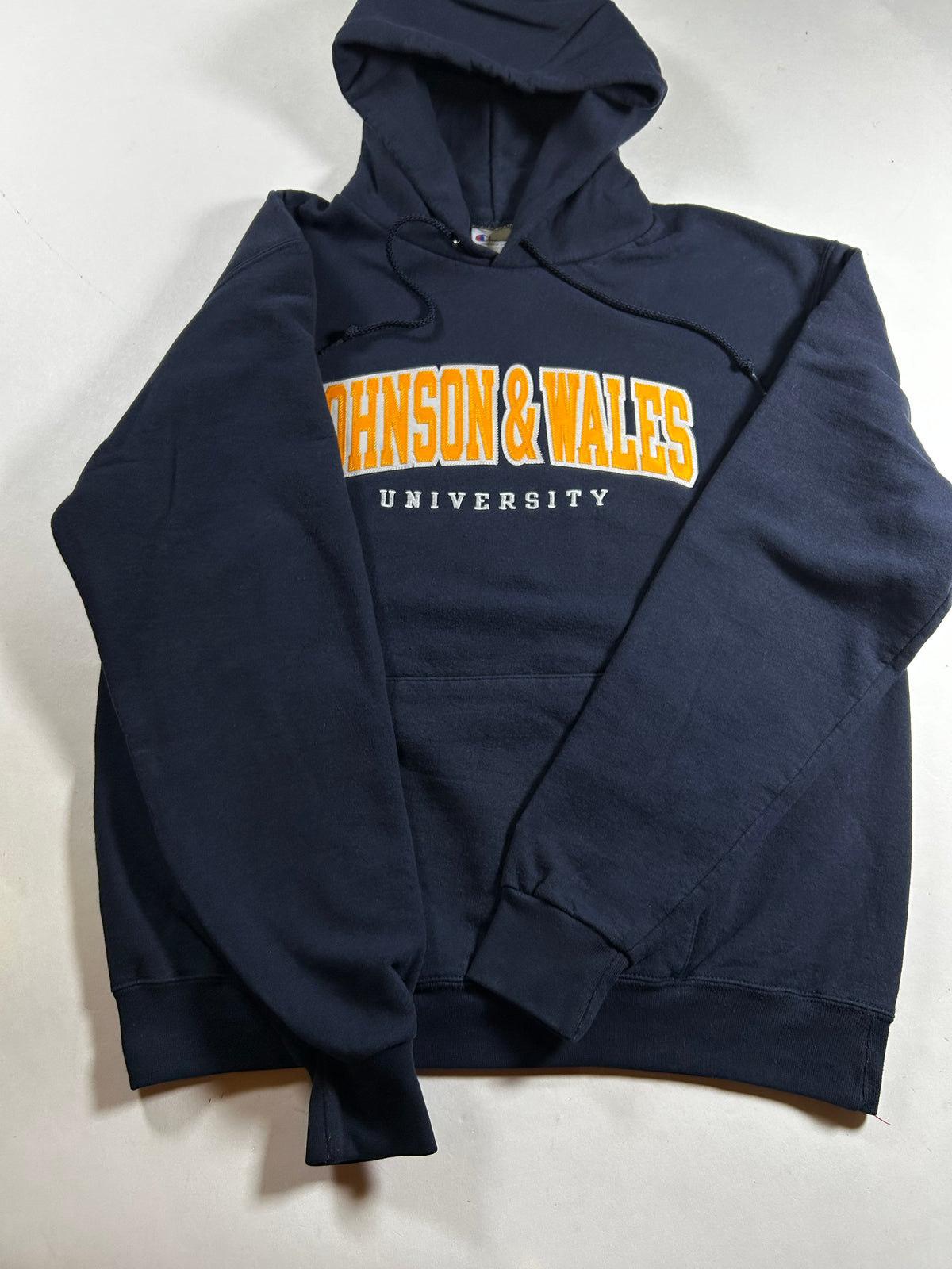 Champion Johnson & Wales University College Hoodie Sweatshirt Medium 22.5x25.5 Inches As Is