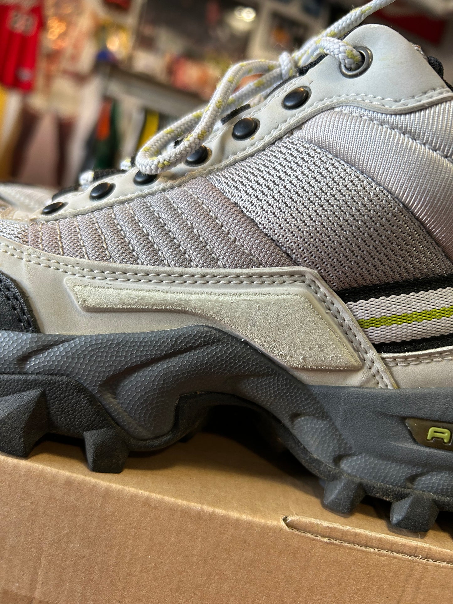 Vintage 2001 Nike ACG WMNS Air Trio Mid Used In Good Condition With Box Women’s 7 Wear At Your Own Risk