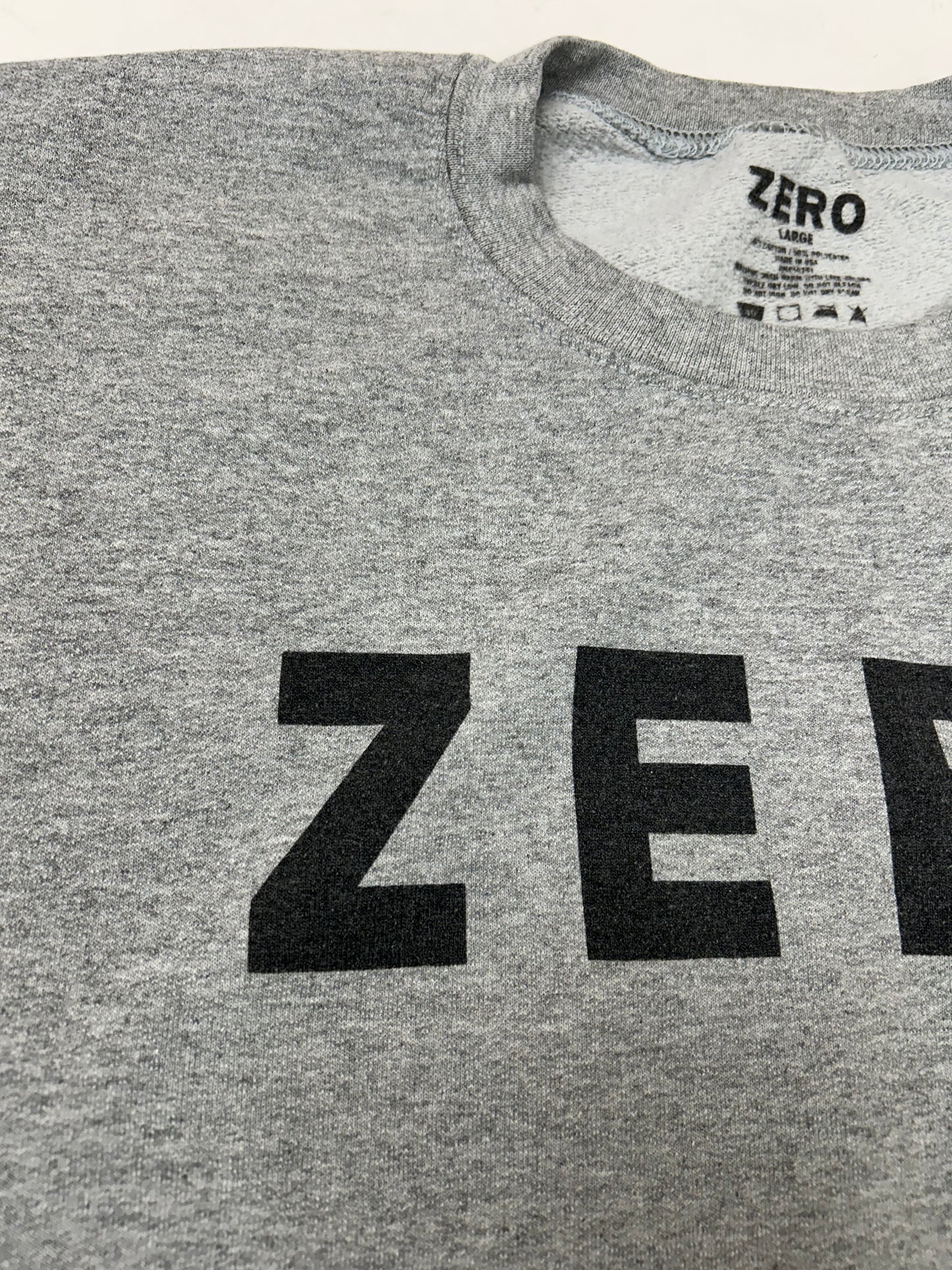 Zero Skateboards Spell Out Skate Brand Crewneck Sweatshirt Large 23.75x27 Inches Gray