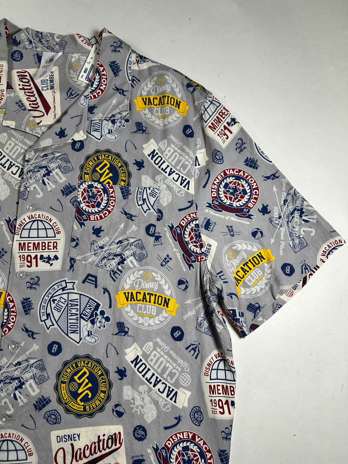 Disney Vacation Club Member Shirt Mens XL 26x31.5/32.5 Inches Mickey Mouse