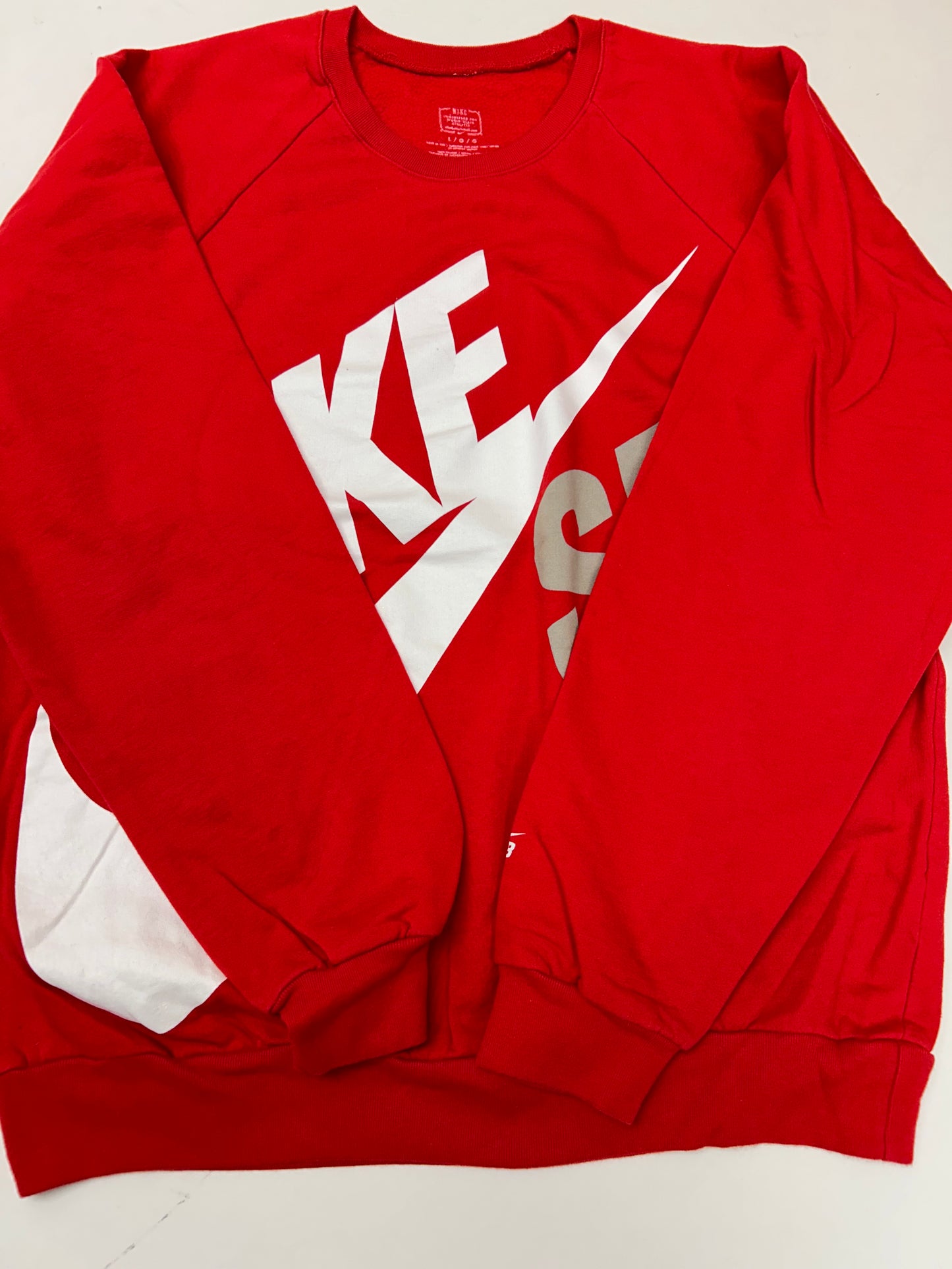 Nike SB Skateboard Crewneck Sweatshirt Made In USA Large/Medium Fit 23.5x27 Inches