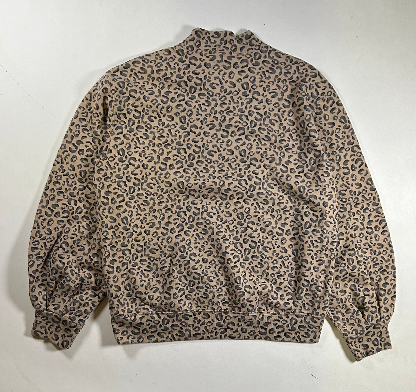Abercrombie & Fitch Leopard Cheetah Print Pullover Shirt Soft Women’s Small 21.5x25 Inches Brand New With Tag