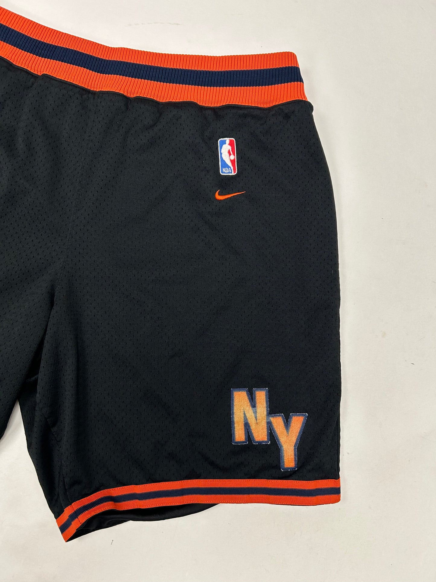 Vintage Nike Team New York Knicks Shorts 1978 Throwback Rewind Mens XL 20x22.25 Big Fit Elastic & Drawstrings Works 90s