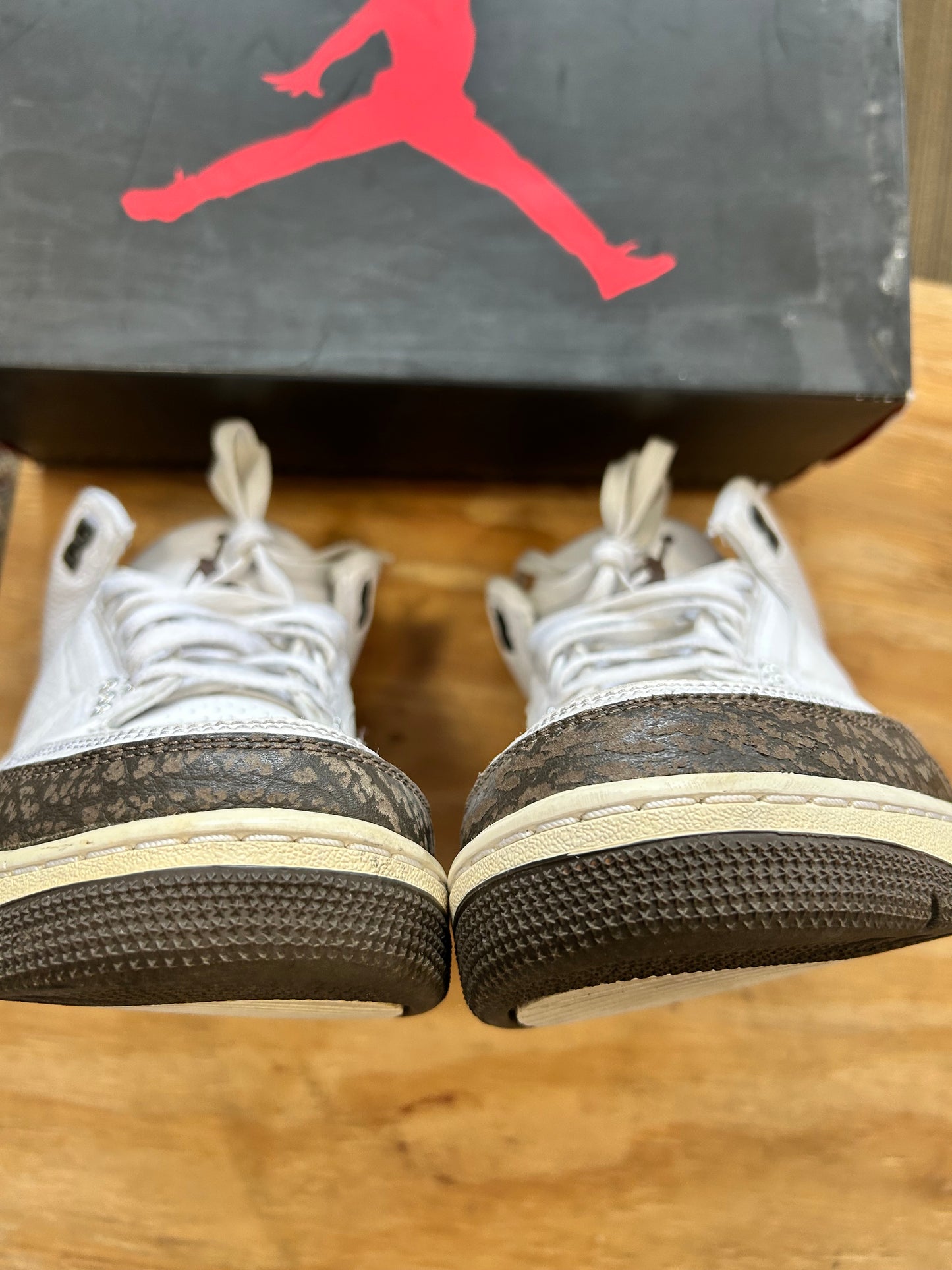 Air Jordan 3 Retro 2018 Mocha Size 10 With Box Used As Is Nike [136064 122]