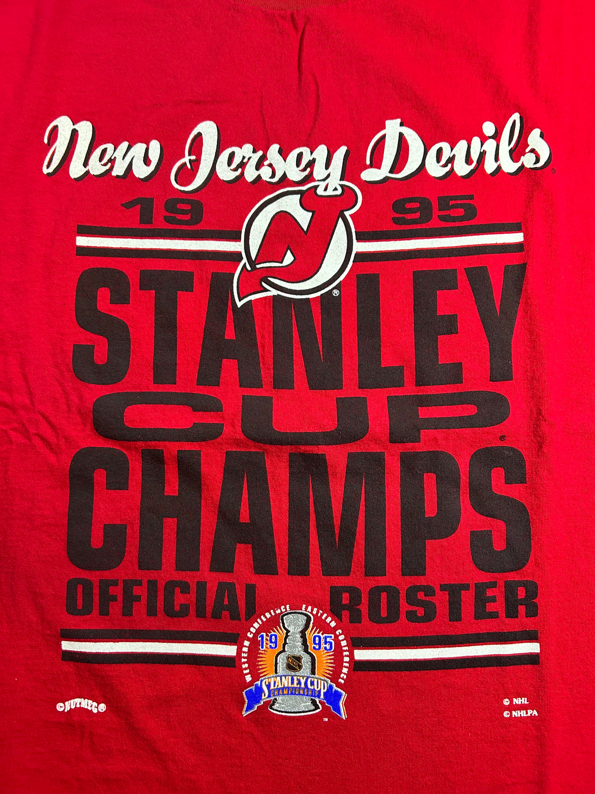 Vintage Nutmeg 1995 New Jersey Devils NHL Stanley Cup Champions Roster Tee Tagged XL 24.25x30.25 Inches