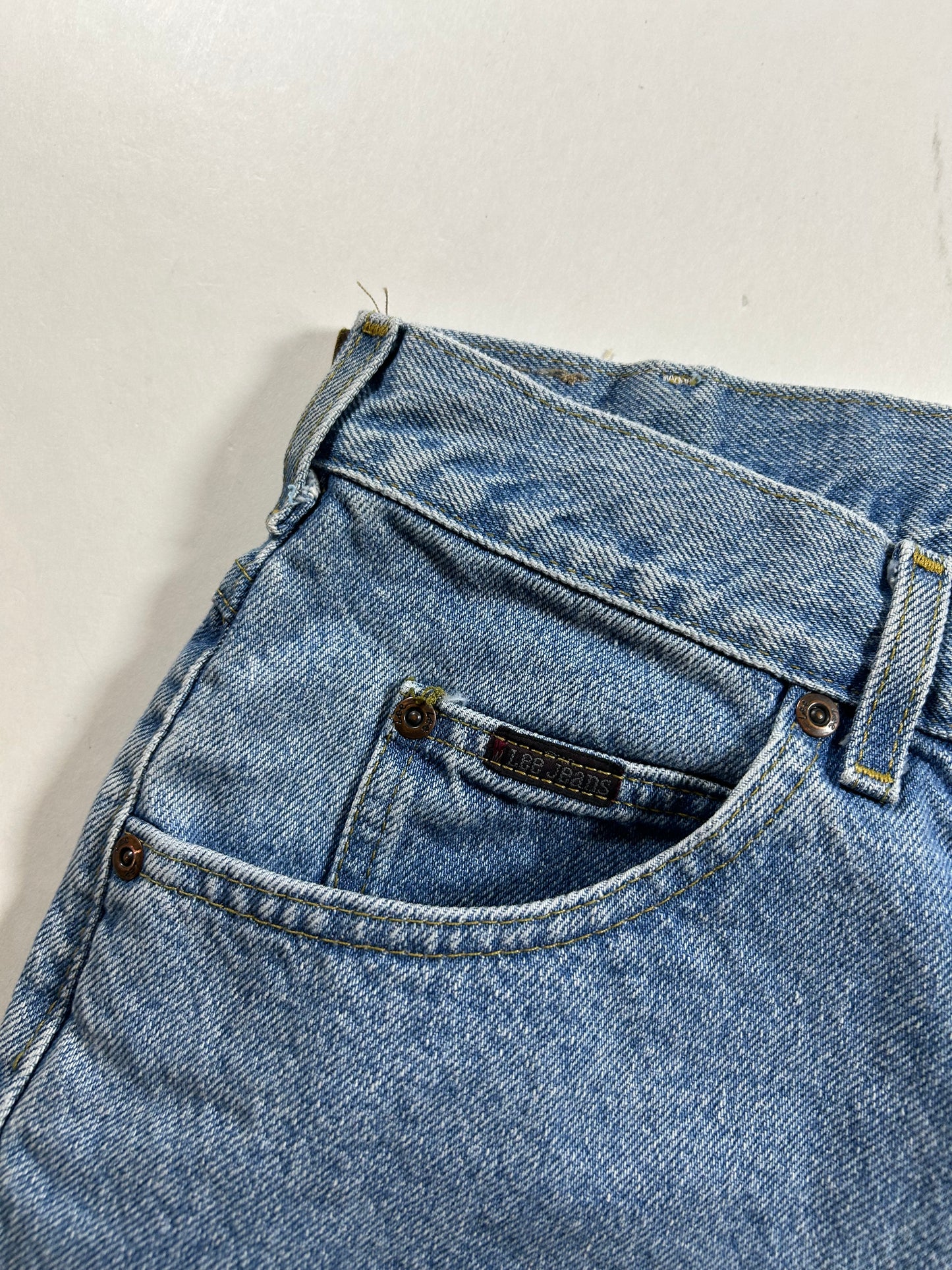 Vintage Lee Denim Jean Shorts 100% Cotton Men's 33 Fits 32 Waist 15.25x20.5 Inches