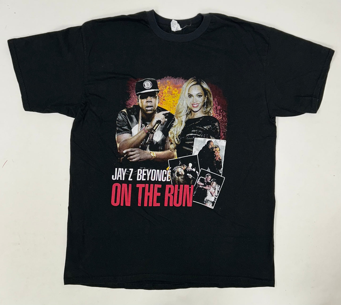 2014 Jay-Z & Beyoncé On The Run Tour Rap Parking Lot Tee Large 21.25x28.25 Inches