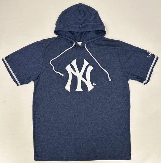 NEW YORK YANKEES SHORT SLEEVE HOODIE PULLOVER SHIRT SGA 8/21/2024 XL 23.25x30 Inches