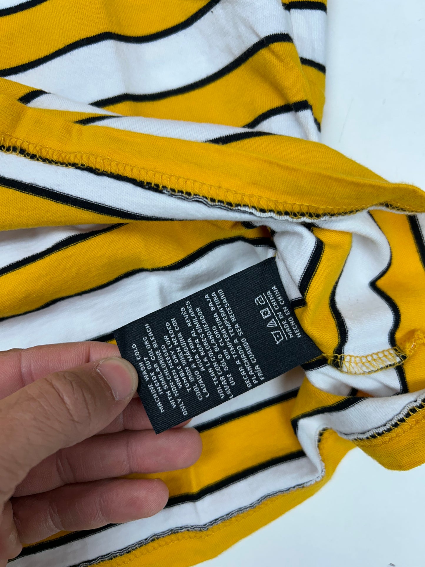 Huf Worldwide Striped Rose Flower Striped Tee Medium 20x27.5 Inches