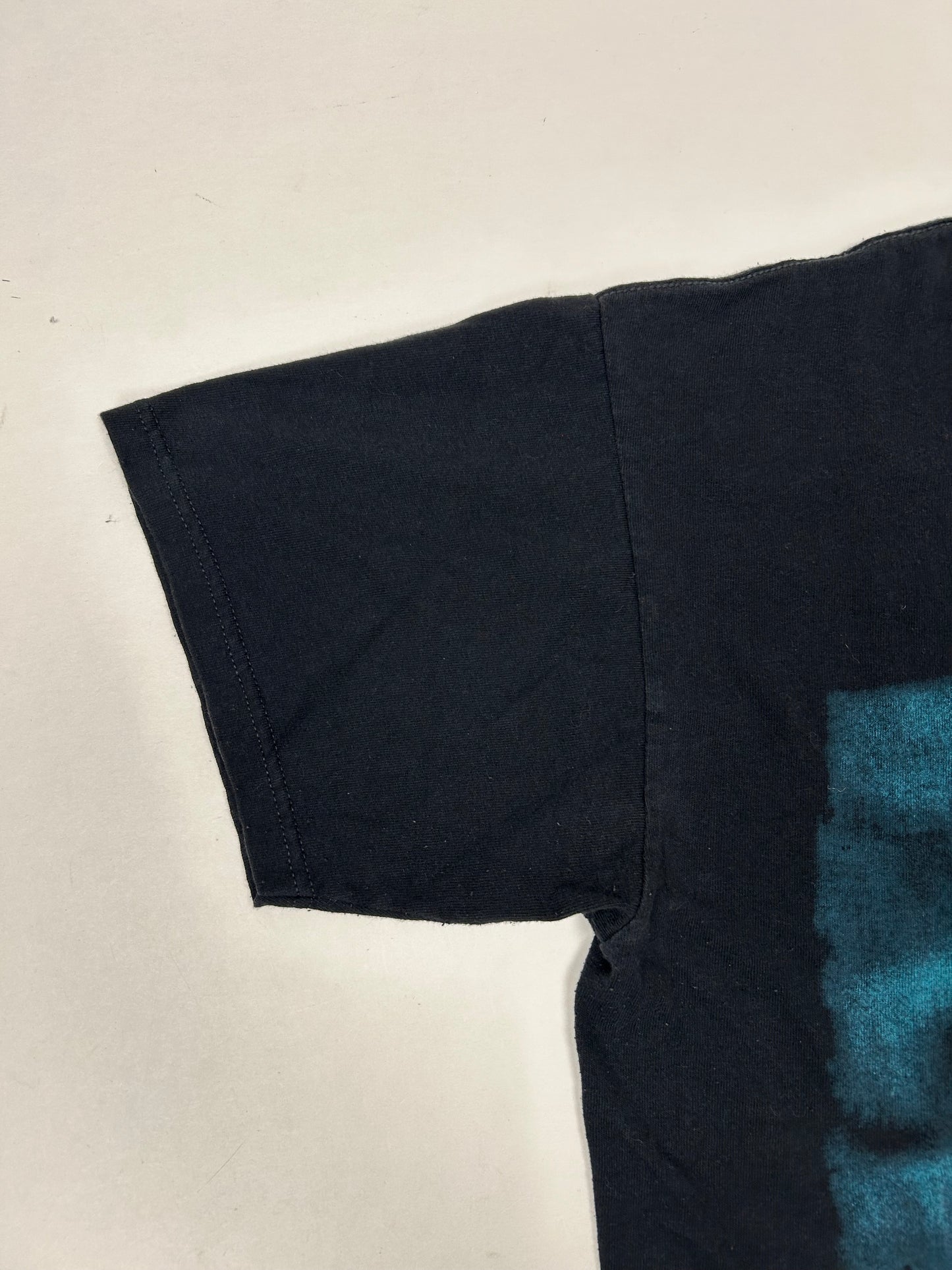 Pink Floyd The Wall Music Band Tee 2010s Print Missing Tag Large 22.5x27.75 Inches