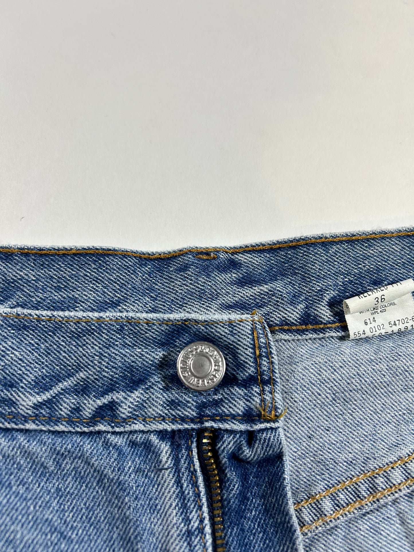 Vintage Levi's 550 USA Denim Blue Jean Shorts Relaxed Fit 36 18.5x21.75 Inches 100% Cotton