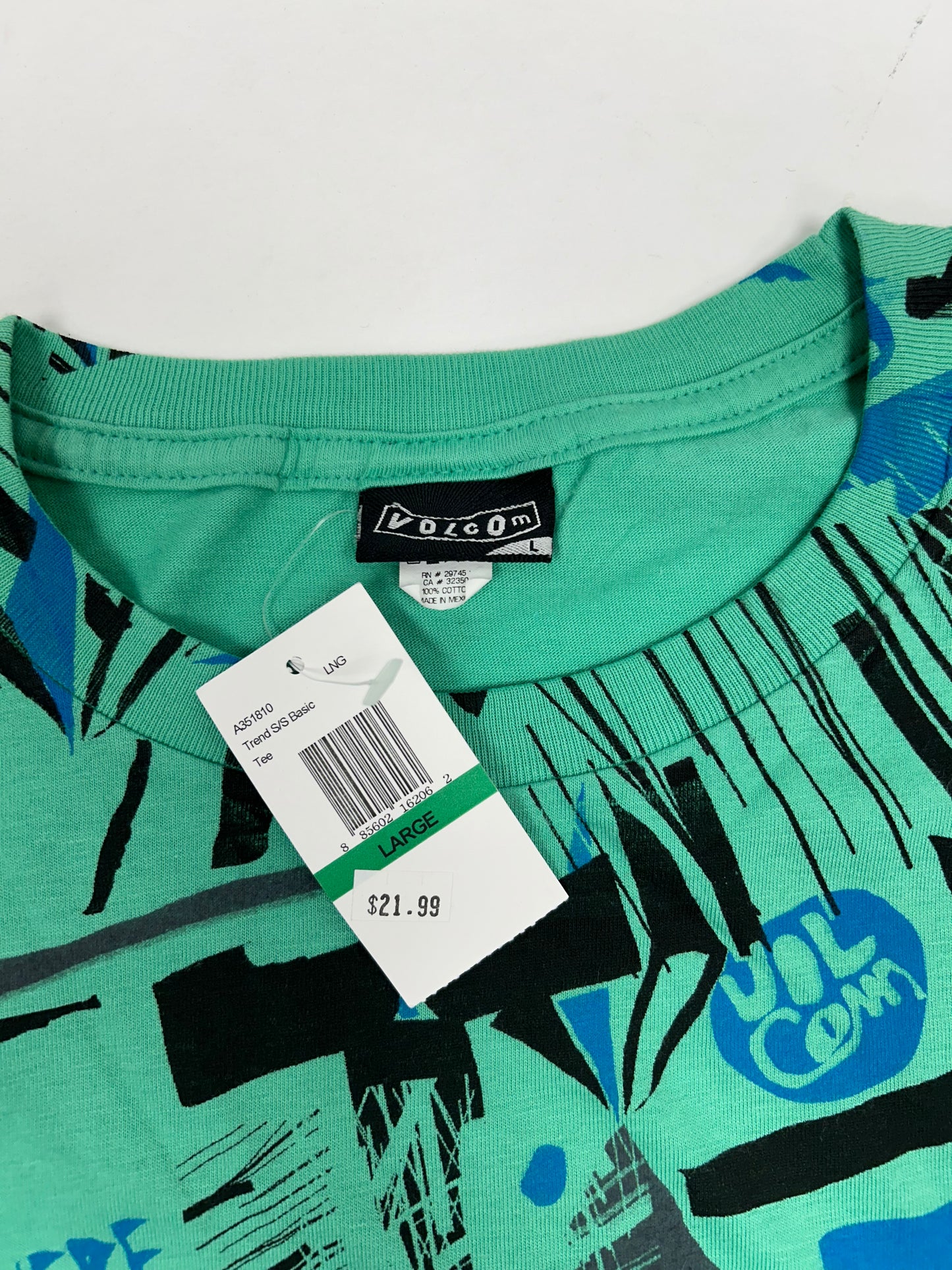 Vintage Volcom Stone All Over Print Skateboarding Skate Surf Tee Large 22.25x30.75 Inches Brand New Old Stock With Tag